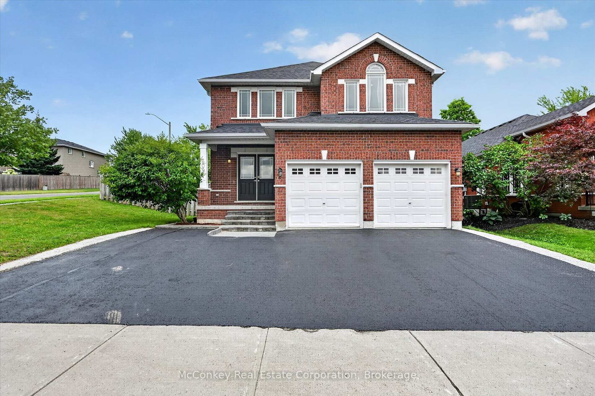 Photo 1 of 609 Ackerman Crescent, Peterborough, Monaghan Ward 2 — HOMEH