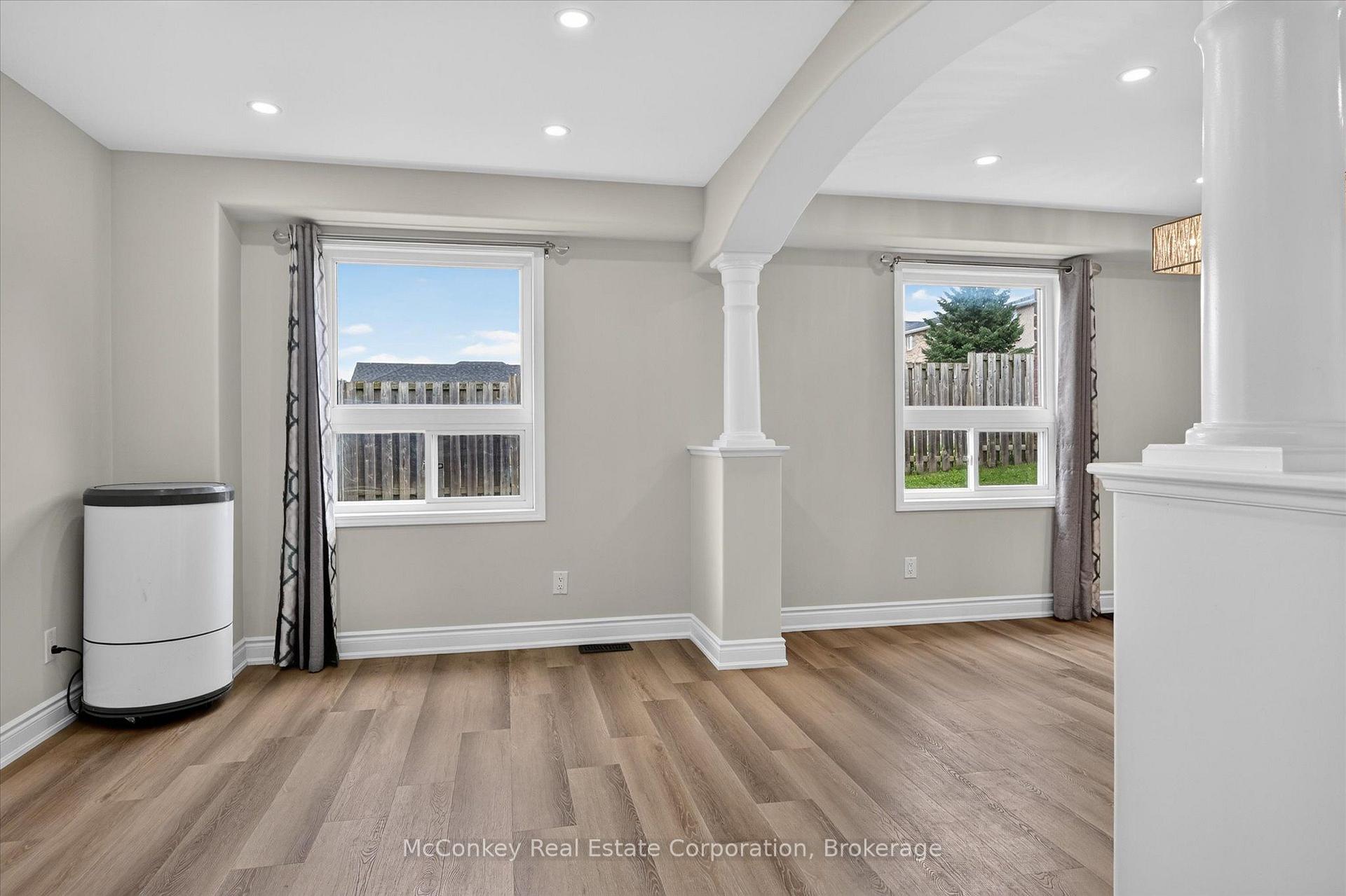 Photo 15 of 609 Ackerman Crescent, Peterborough, Monaghan Ward 2 — HOMEH