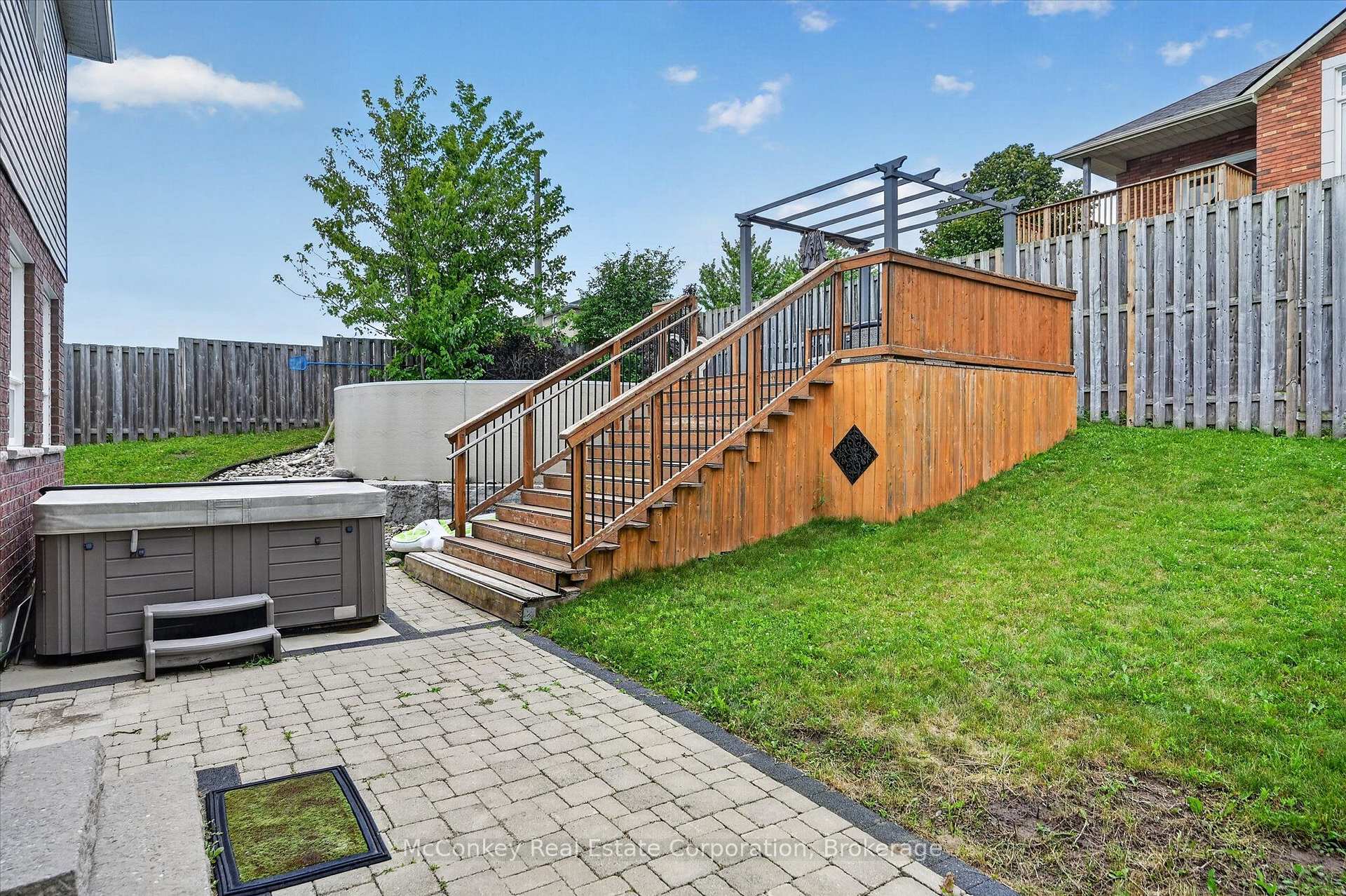Photo 20 of 609 Ackerman Crescent, Peterborough, Monaghan Ward 2 — HOMEH