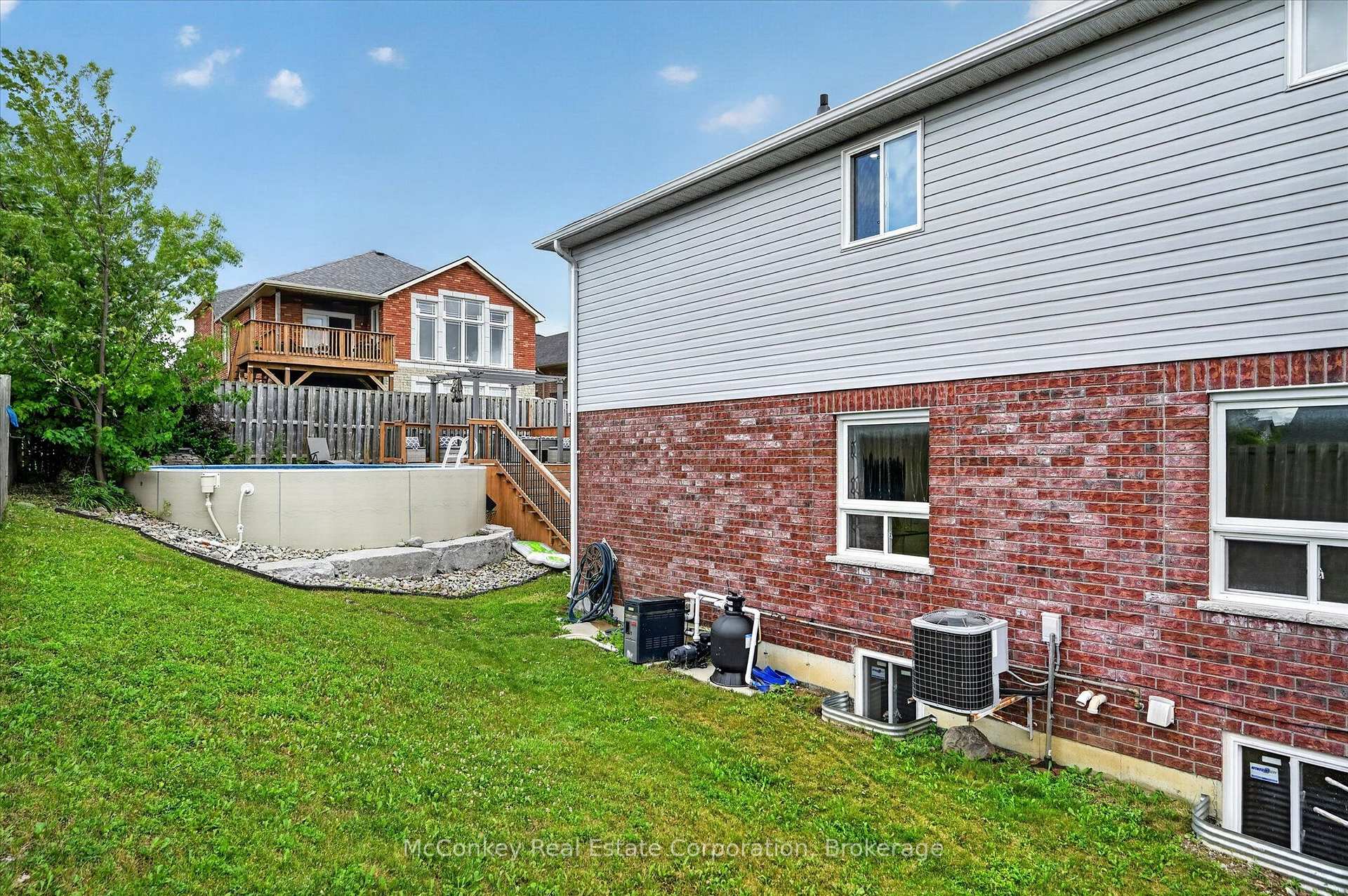 Photo 23 of 609 Ackerman Crescent, Peterborough, Monaghan Ward 2 — HOMEH