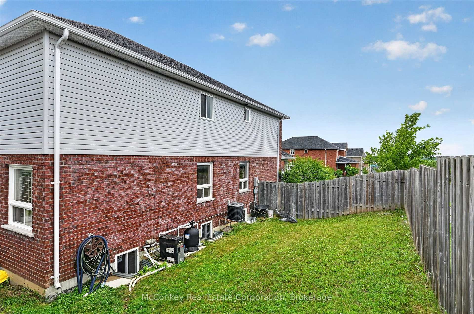 Photo 24 of 609 Ackerman Crescent, Peterborough, Monaghan Ward 2 — HOMEH