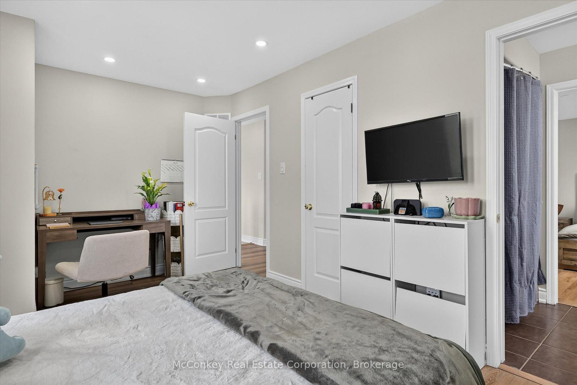 Photo 34 of 609 Ackerman Crescent, Peterborough, Monaghan Ward 2 — HOMEH