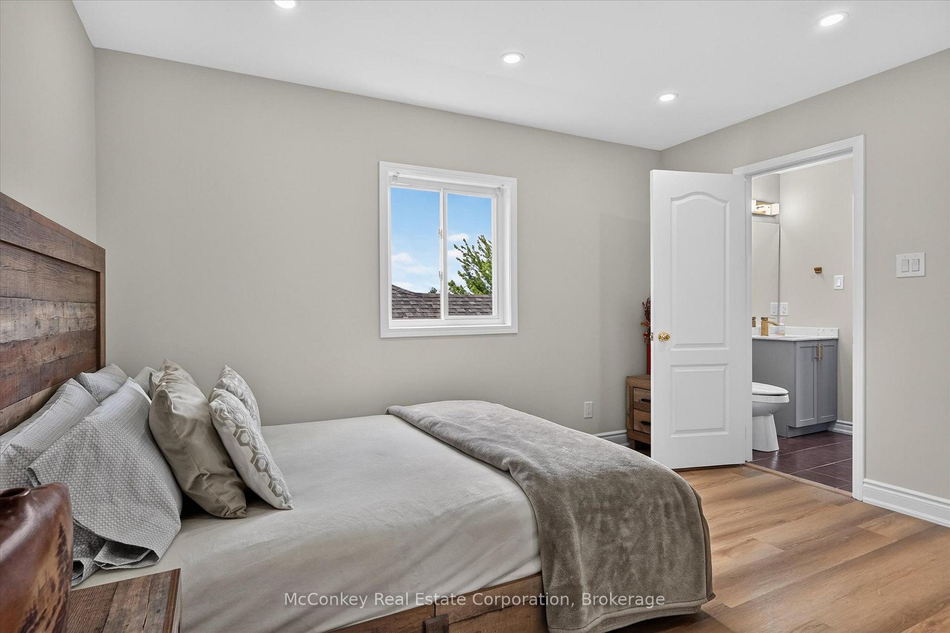 Photo 32 of 609 Ackerman Crescent, Peterborough, Monaghan Ward 2 — HOMEH