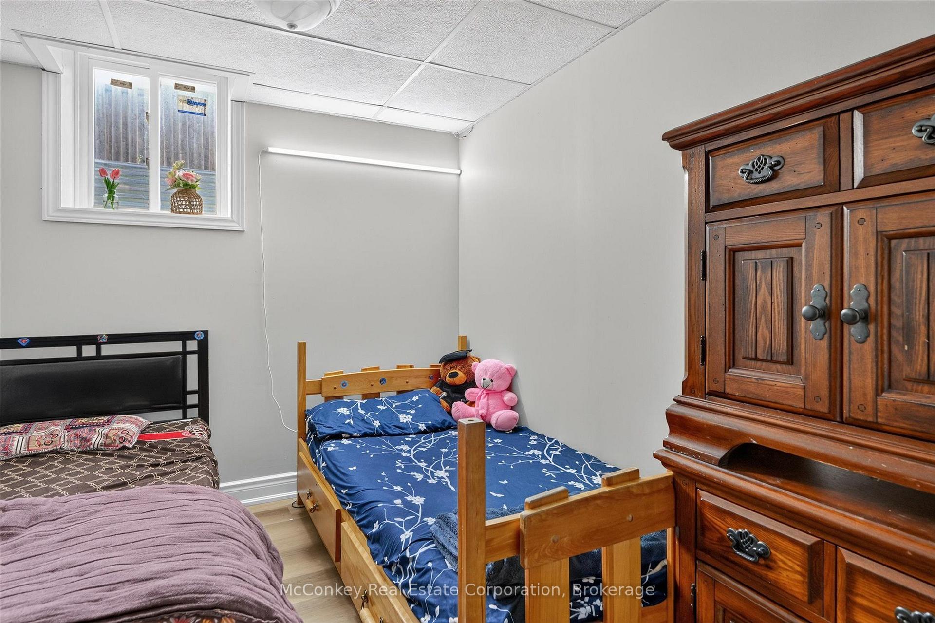 Photo 46 of 609 Ackerman Crescent, Peterborough, Monaghan Ward 2 — HOMEH