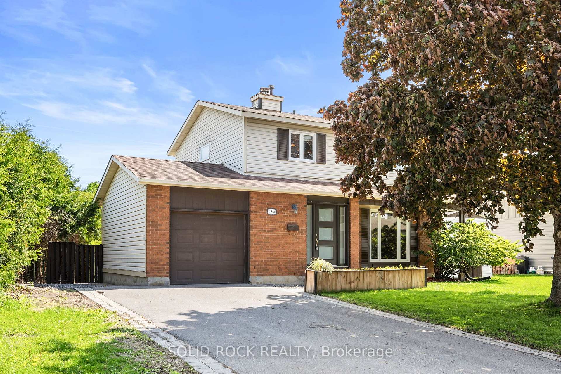 Photo 1 of 1631 Charbonneau Street, Ottawa, Bilberry Creek/Queenswood Heights — HOMEH