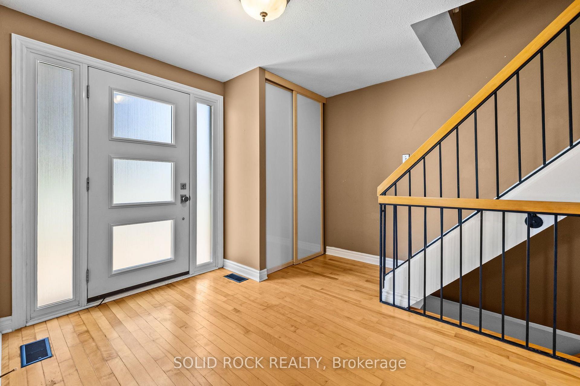 Photo 5 of 1631 Charbonneau Street, Ottawa, Bilberry Creek/Queenswood Heights — HOMEH