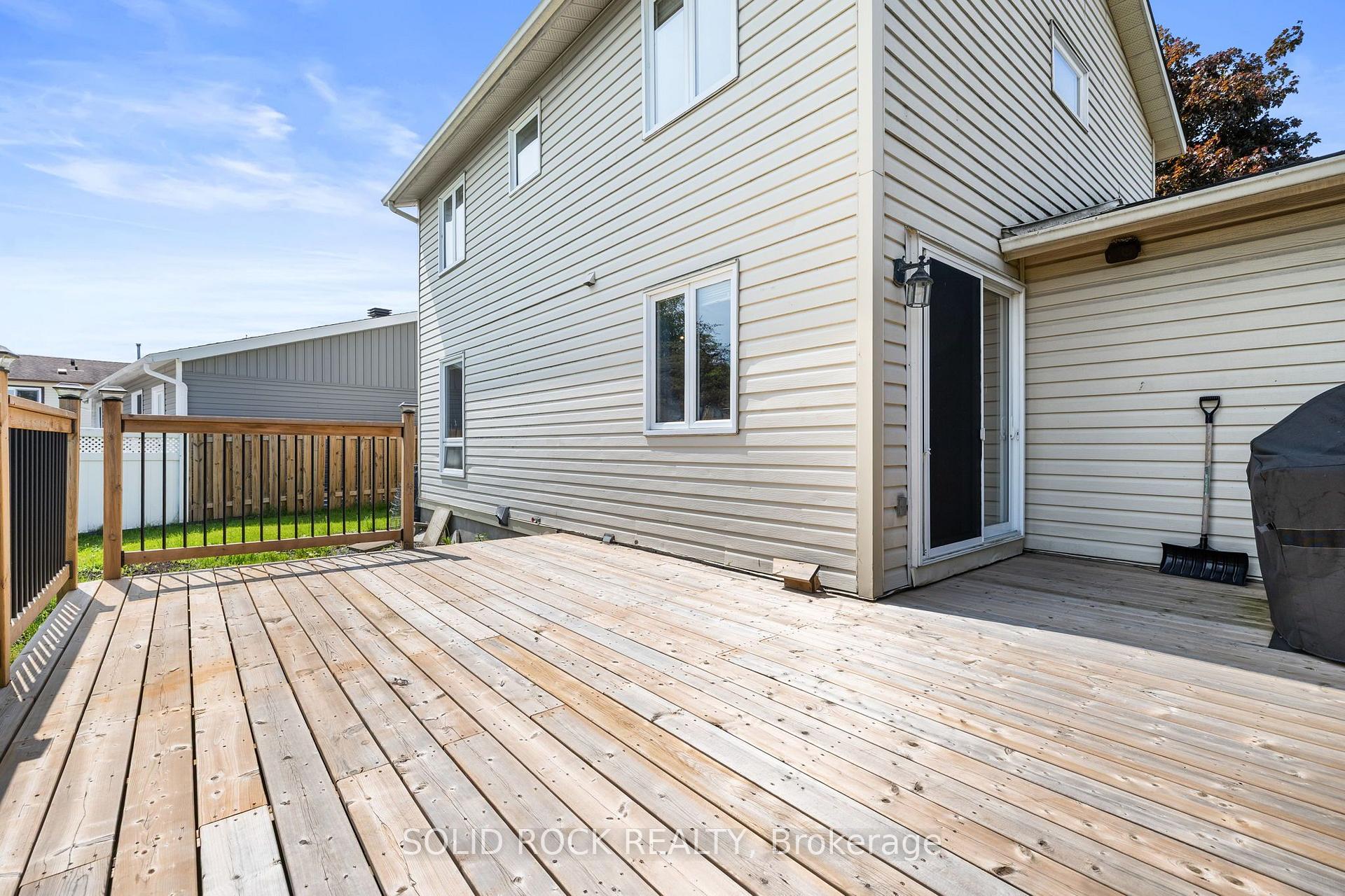 Photo 18 of 1631 Charbonneau Street, Ottawa, Bilberry Creek/Queenswood Heights — HOMEH