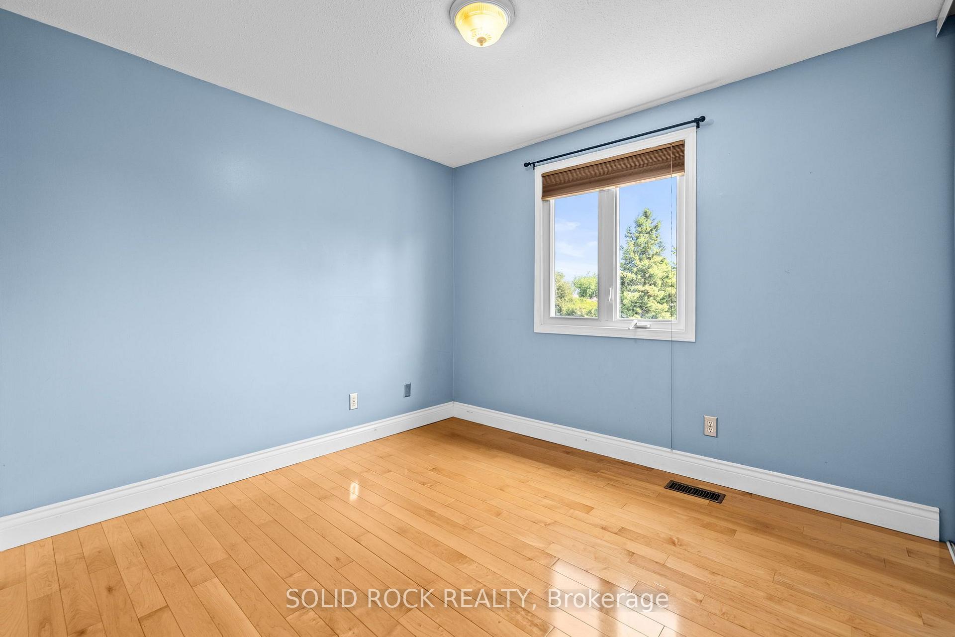 Photo 20 of 1631 Charbonneau Street, Ottawa, Bilberry Creek/Queenswood Heights — HOMEH
