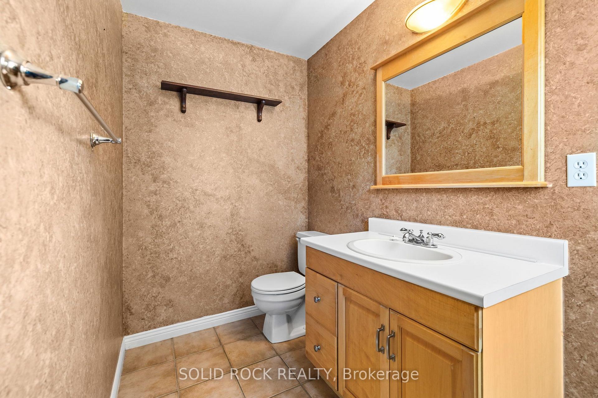 Photo 32 of 1631 Charbonneau Street, Ottawa, Bilberry Creek/Queenswood Heights — HOMEH