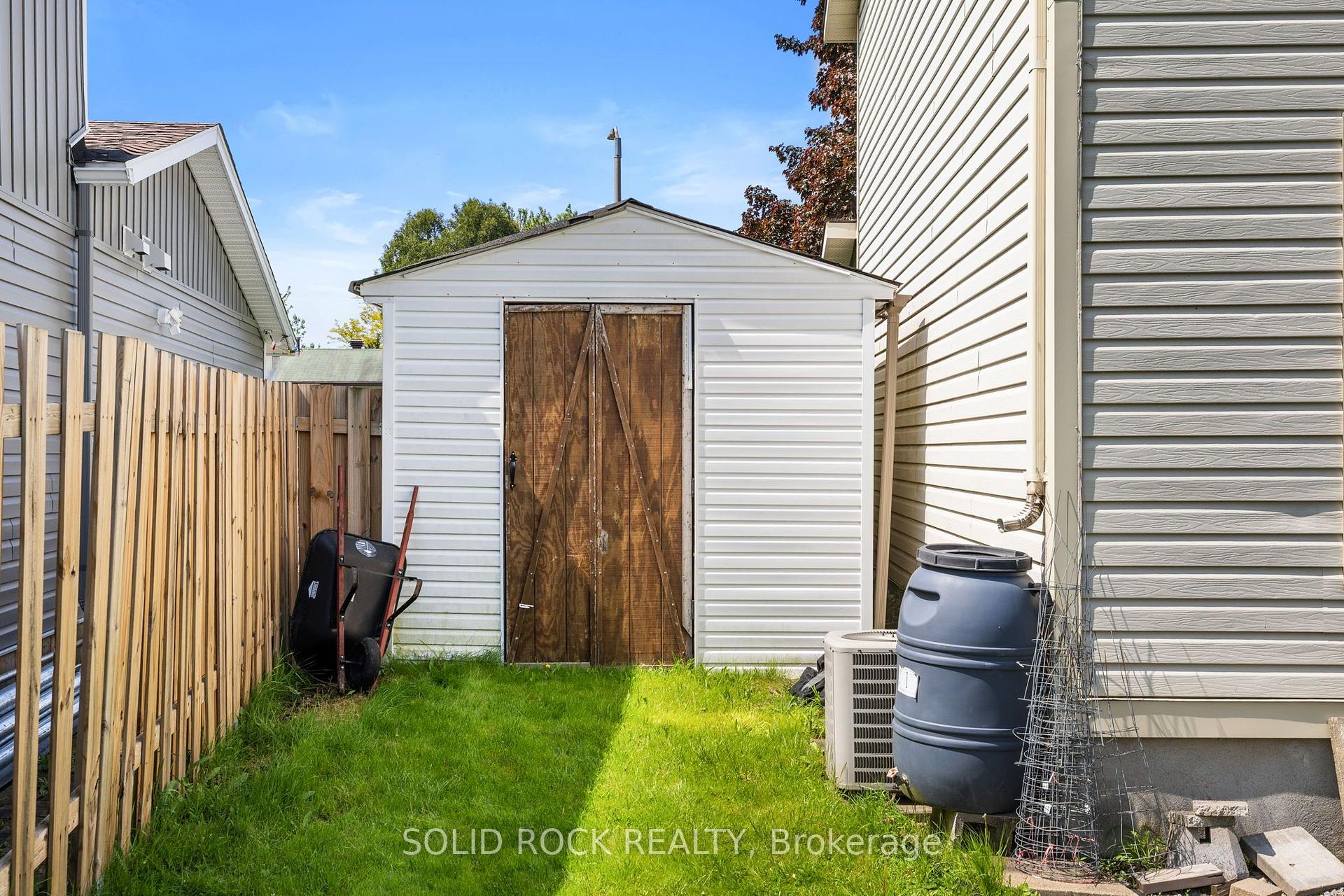 Photo 40 of 1631 Charbonneau Street, Ottawa, Bilberry Creek/Queenswood Heights — HOMEH