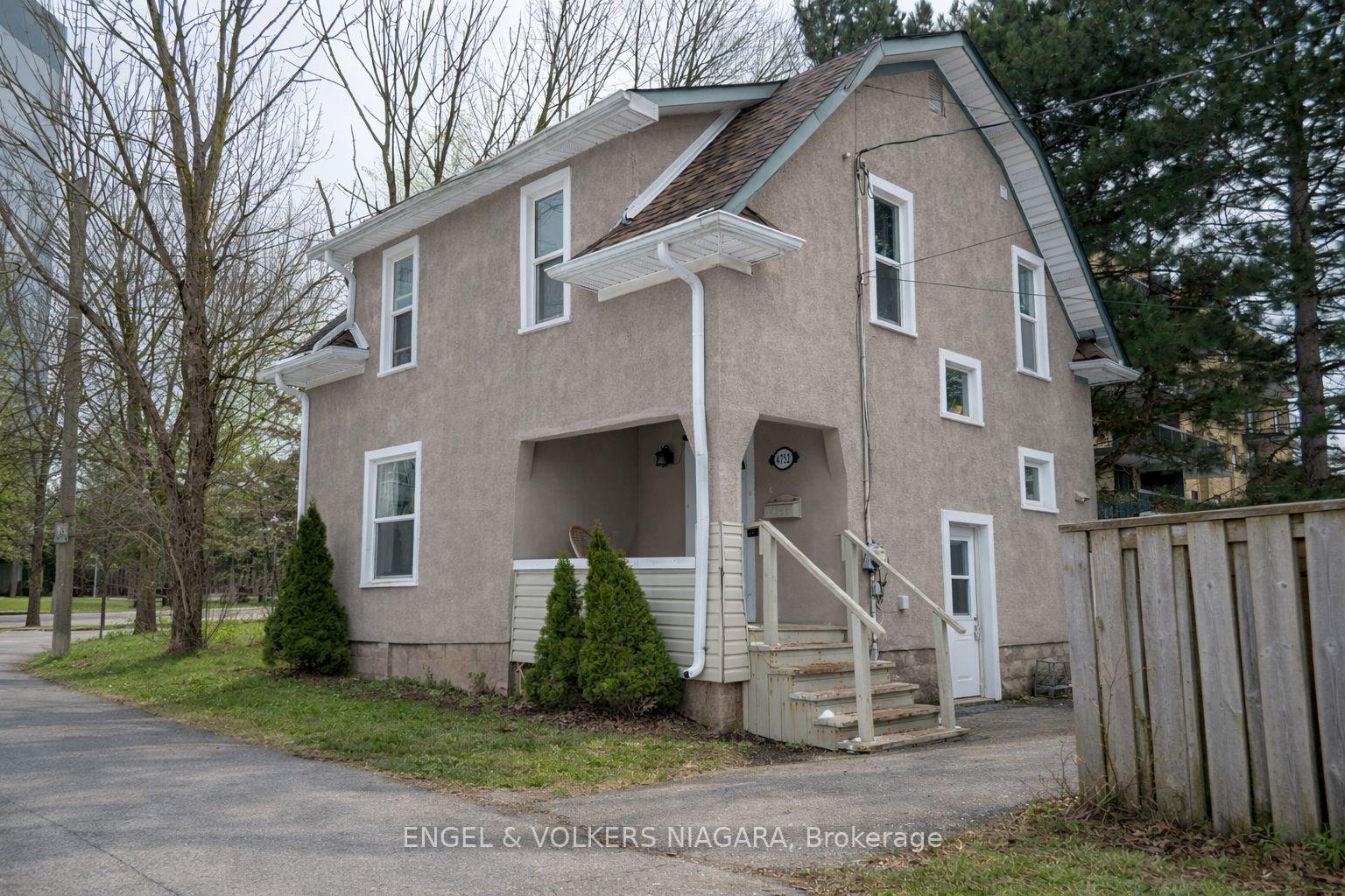 Photo 5 of 4752 Crawford Place W, Niagara Falls, Downtown — HOMEH