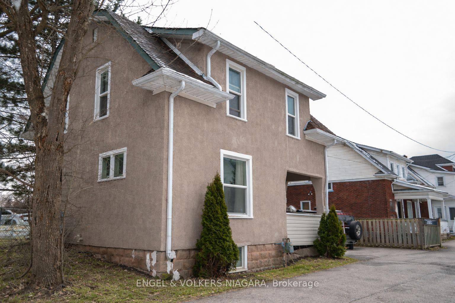 Photo 7 of 4752 Crawford Place W, Niagara Falls, Downtown — HOMEH