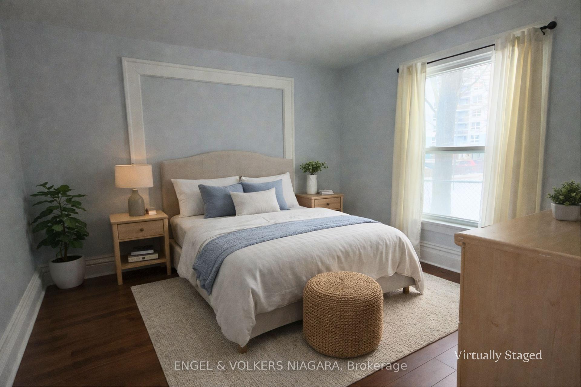 Photo 23 of 4752 Crawford Place W, Niagara Falls, Downtown — HOMEH