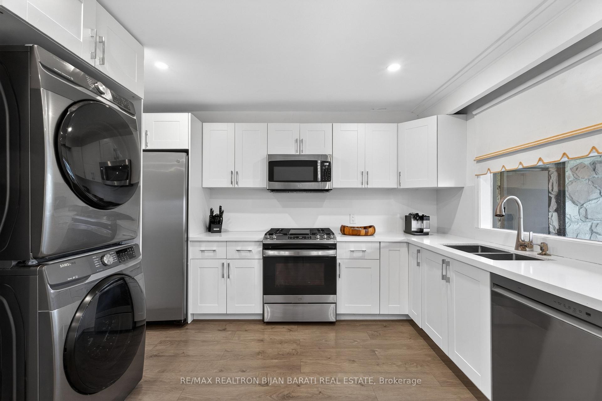 Photo 9 of 73 Forest Grove Drive, North York, Bayview Village — HOMEH