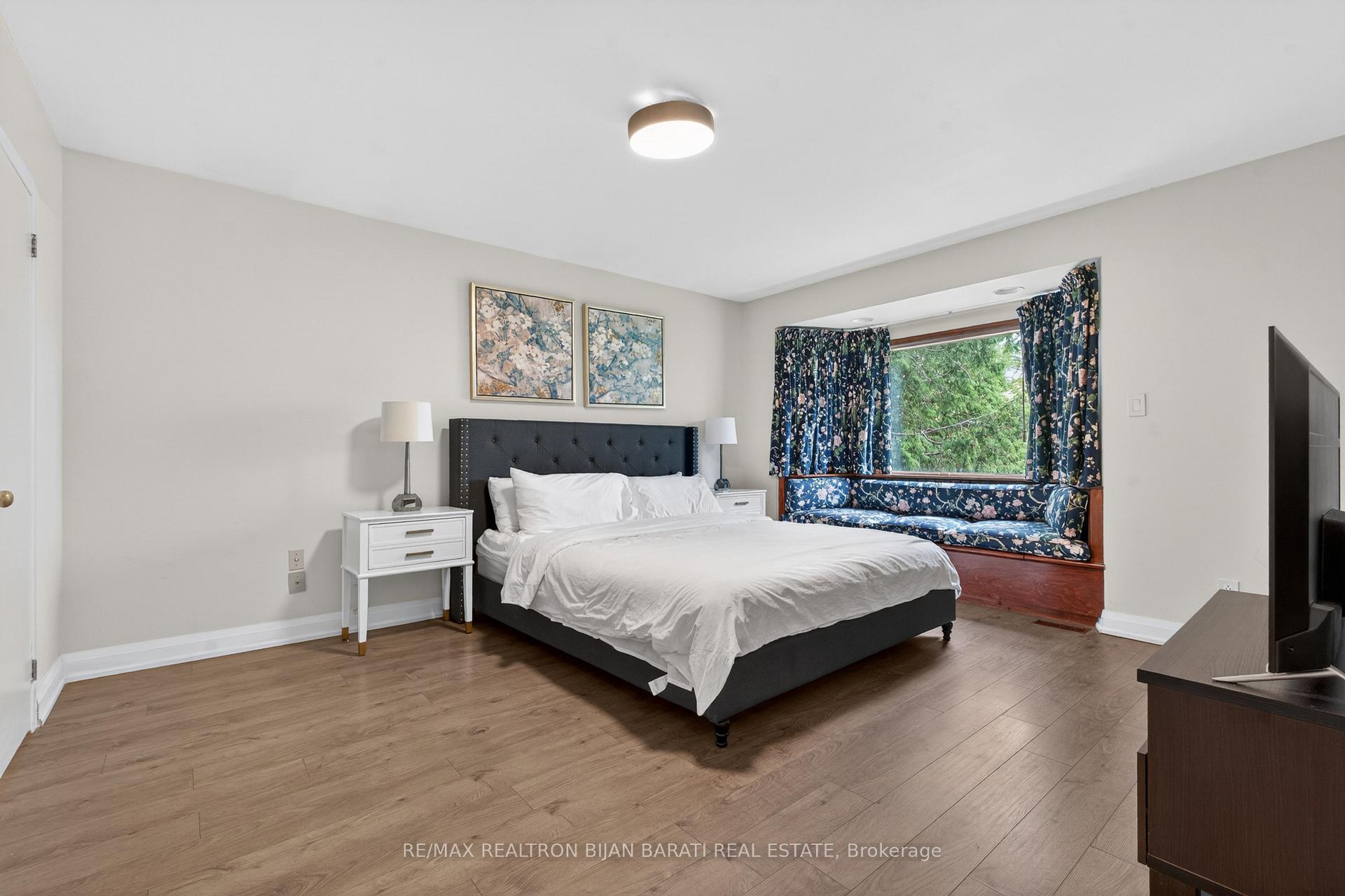 Photo 30 of 73 Forest Grove Drive, North York, Bayview Village — HOMEH