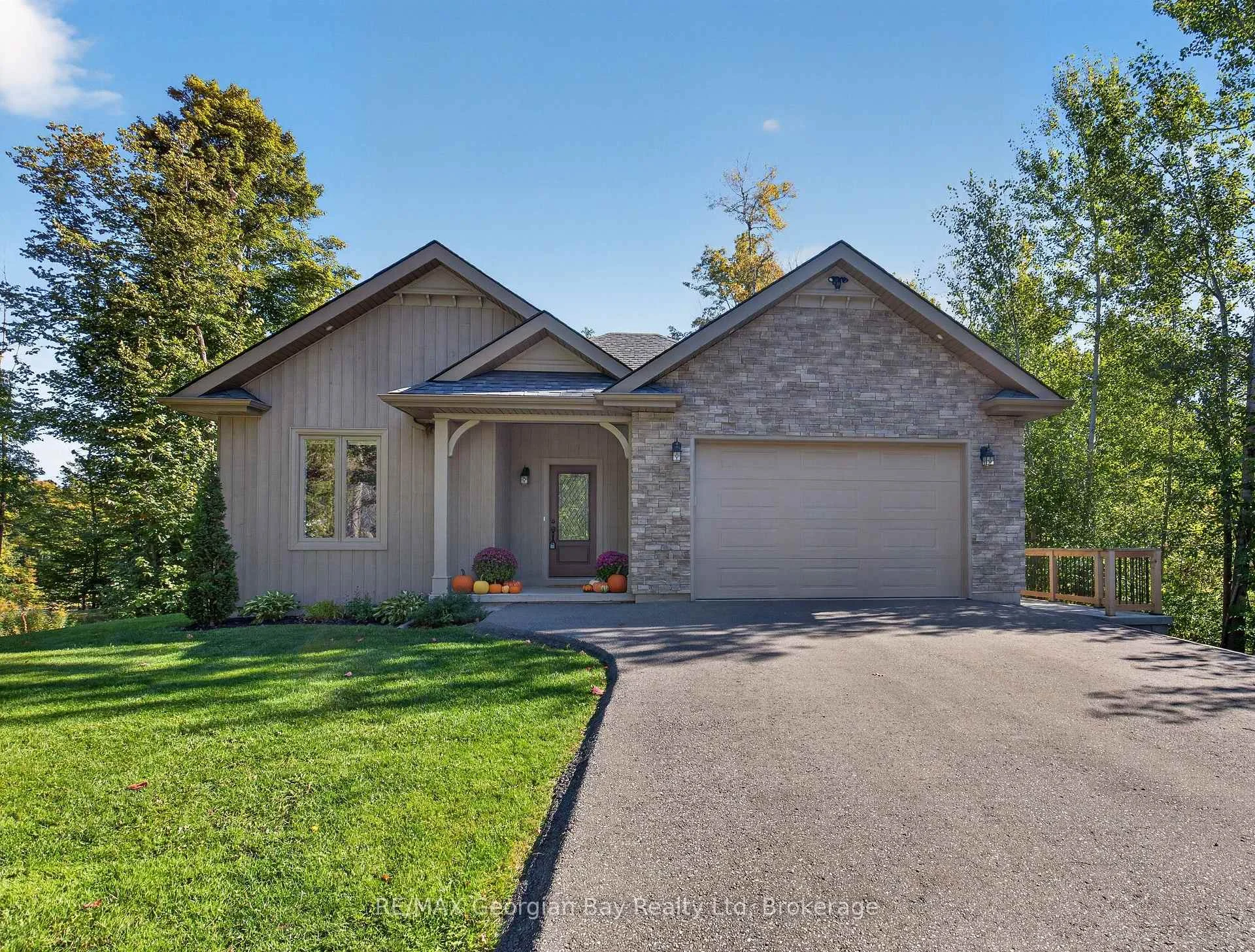 Photo of 73 Polish Avenue
