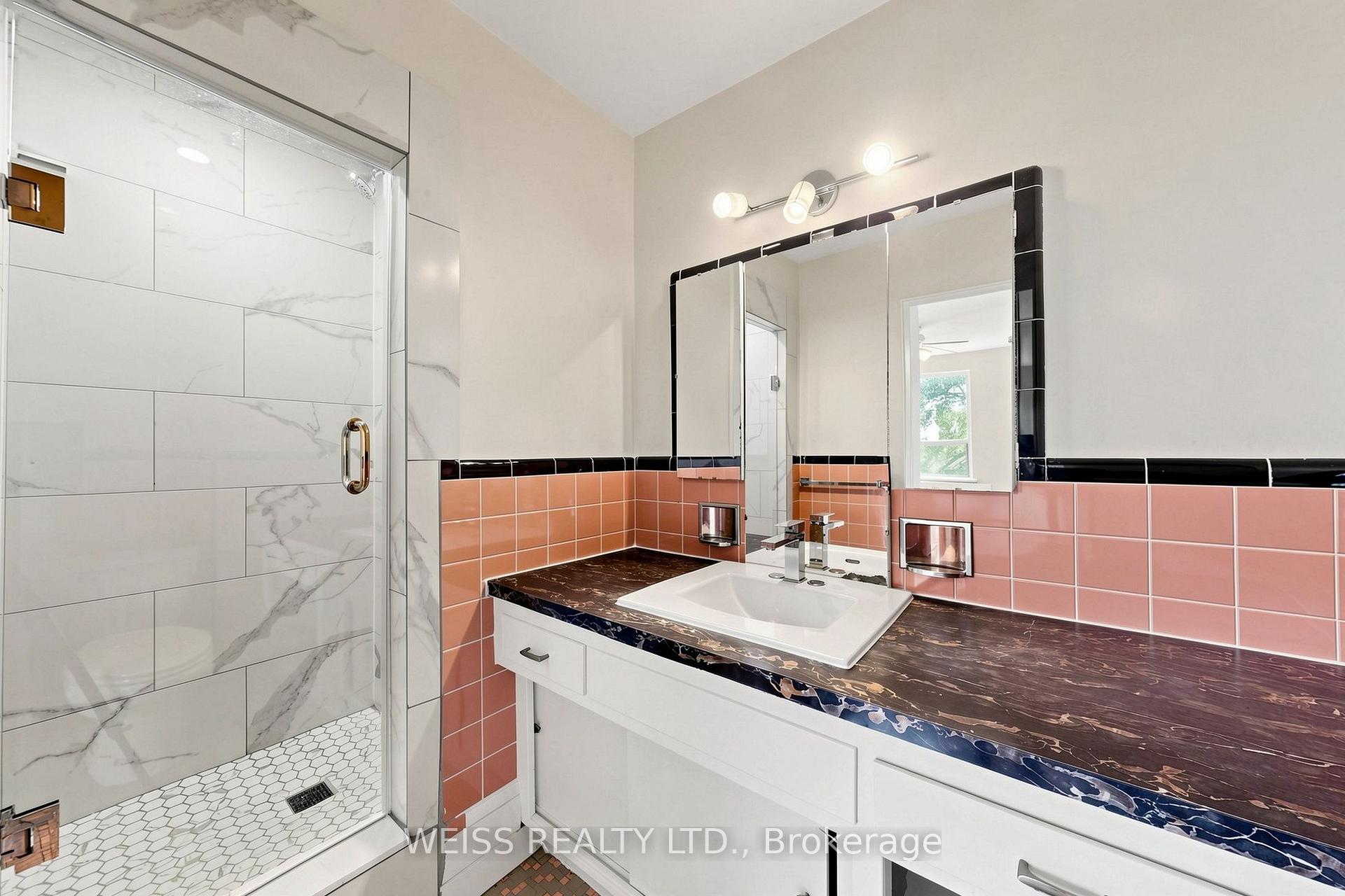 Photo 21 of Unit 4, 17 Fraserwood Avenue, Toronto, Englemount-Lawrence — HOMEH