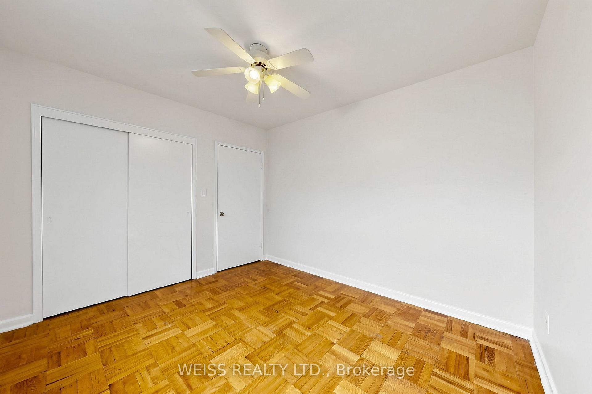 Photo 24 of Unit 4, 17 Fraserwood Avenue, Toronto, Englemount-Lawrence — HOMEH