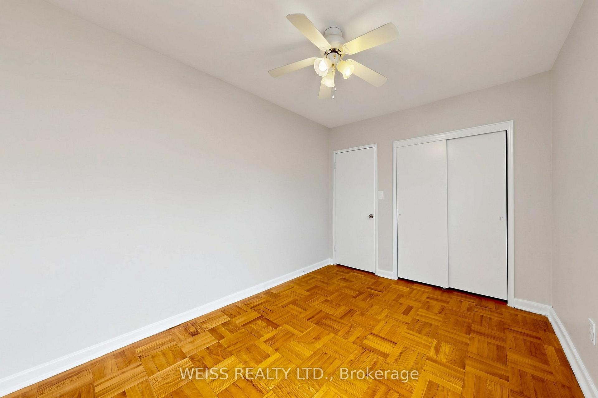 Photo 27 of Unit 4, 17 Fraserwood Avenue, Toronto, Englemount-Lawrence — HOMEH