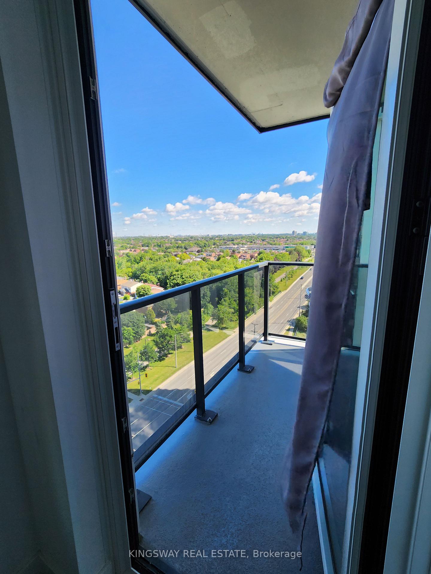 Photo 18 of Unit 1207W, 202 Burnhamthorpe Road E, Mississauga, Mississauga Valleys — HOMEH