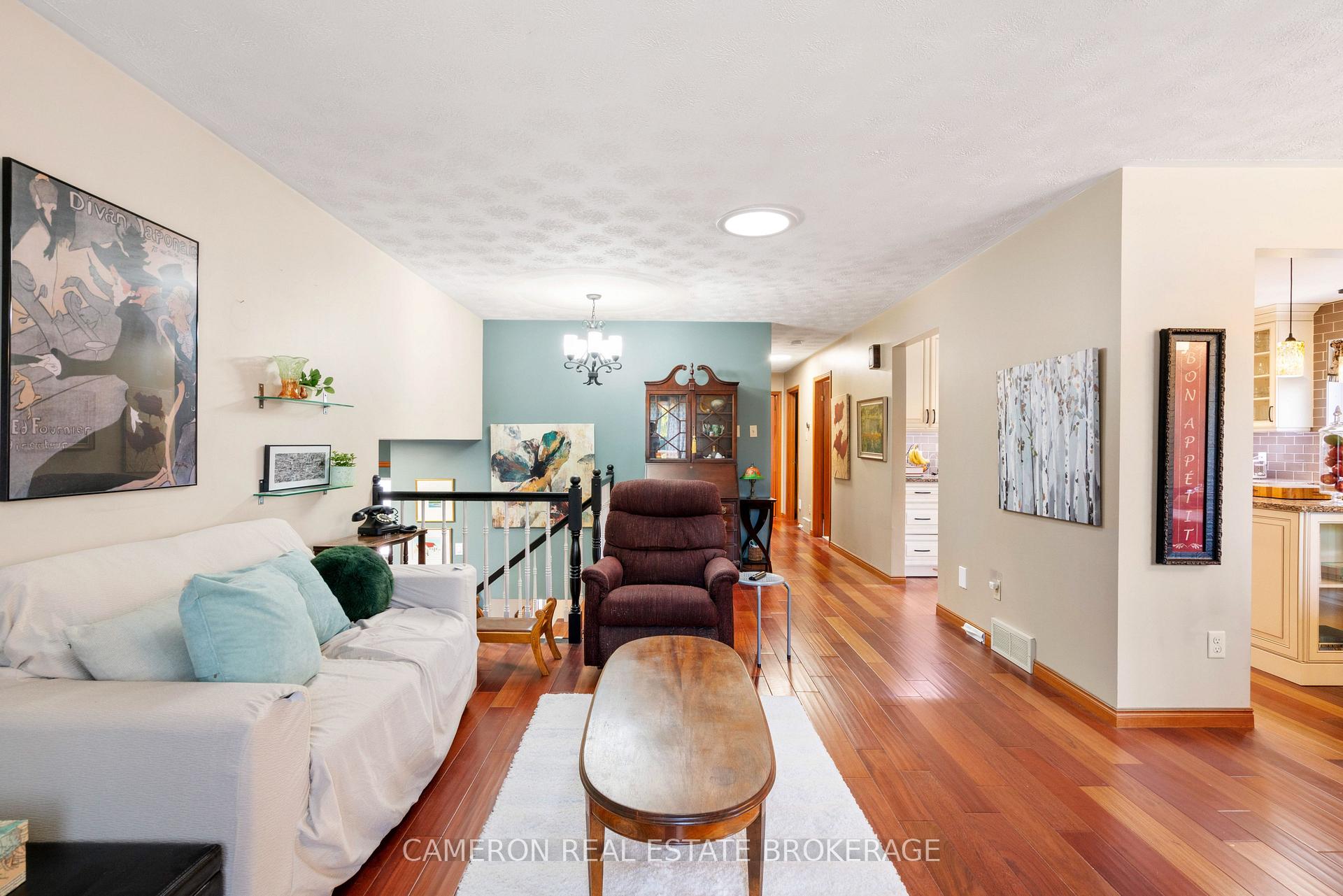 Photo 6 of 1344 Stormont Drive, Cornwall, Cornwall — HOMEH
