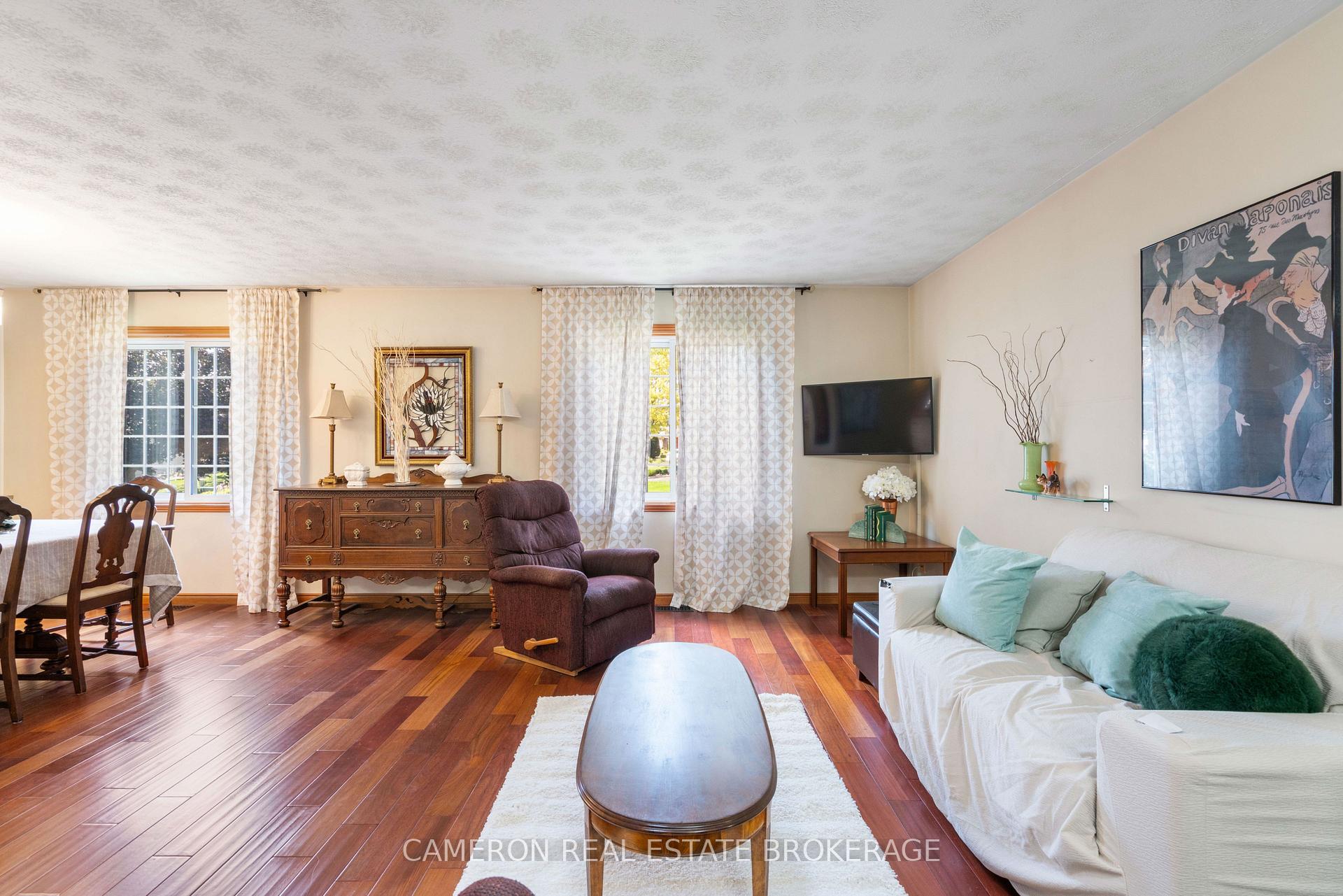 Photo 7 of 1344 Stormont Drive, Cornwall, Cornwall — HOMEH