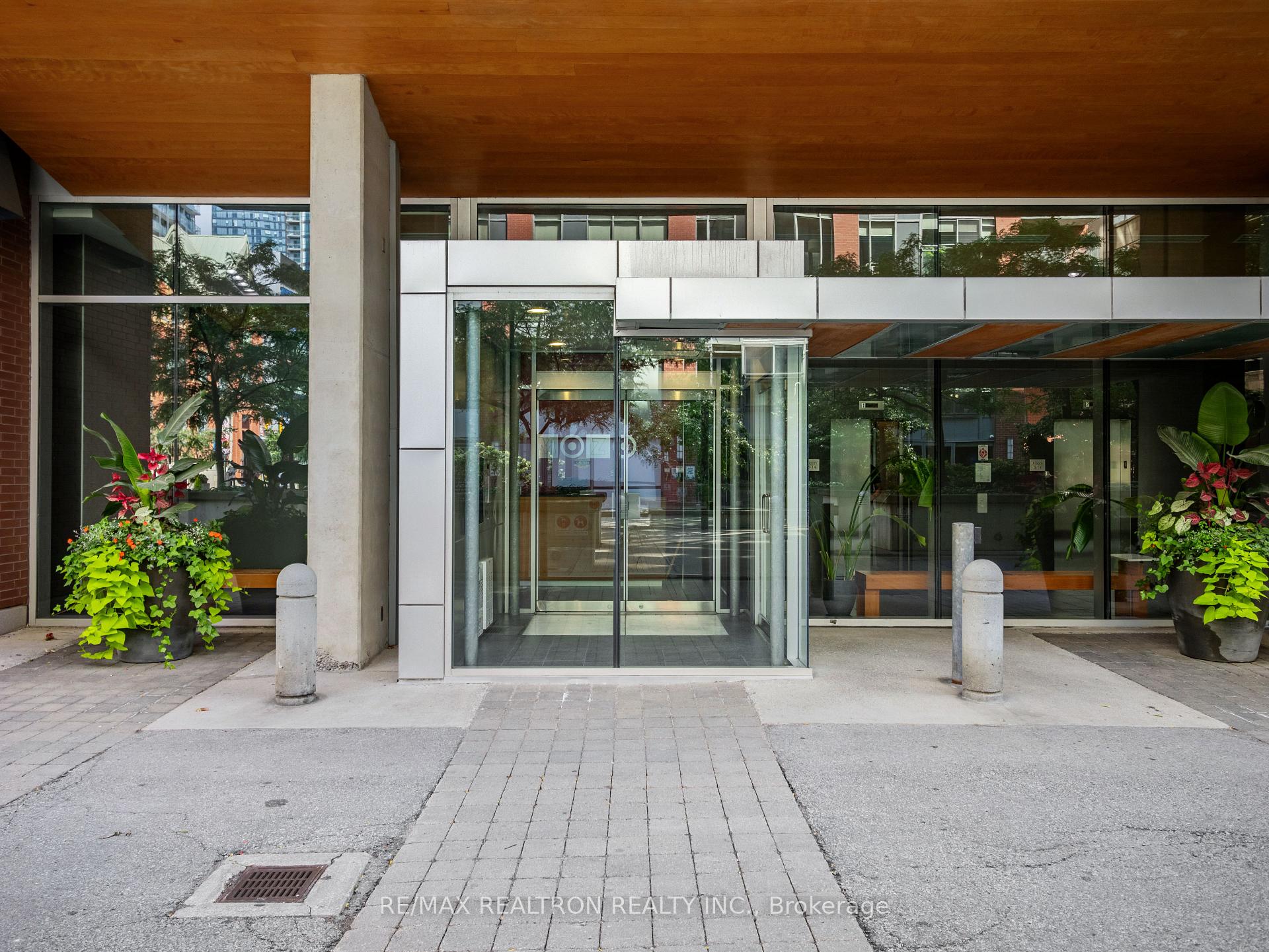Photo 2 of Unit 320, 218 King Street E, Toronto, Moss Park — HOMEH