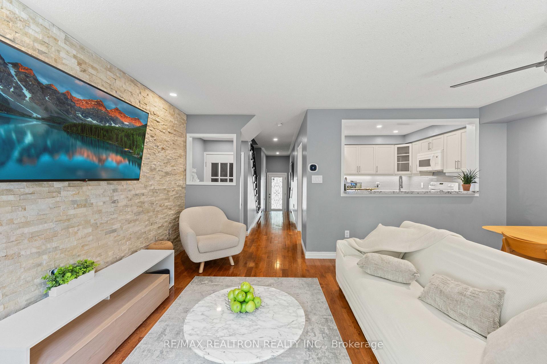 Photo 5 of 71 Ochalski Road, Aurora, Bayview Wellington — HOMEH