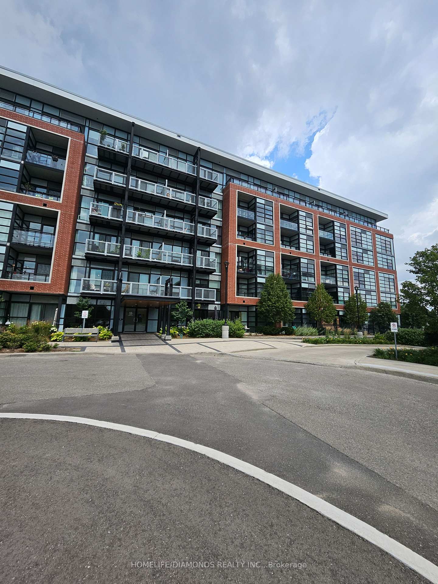 Front of Unit 315, 15 Prince Albert Boulevard