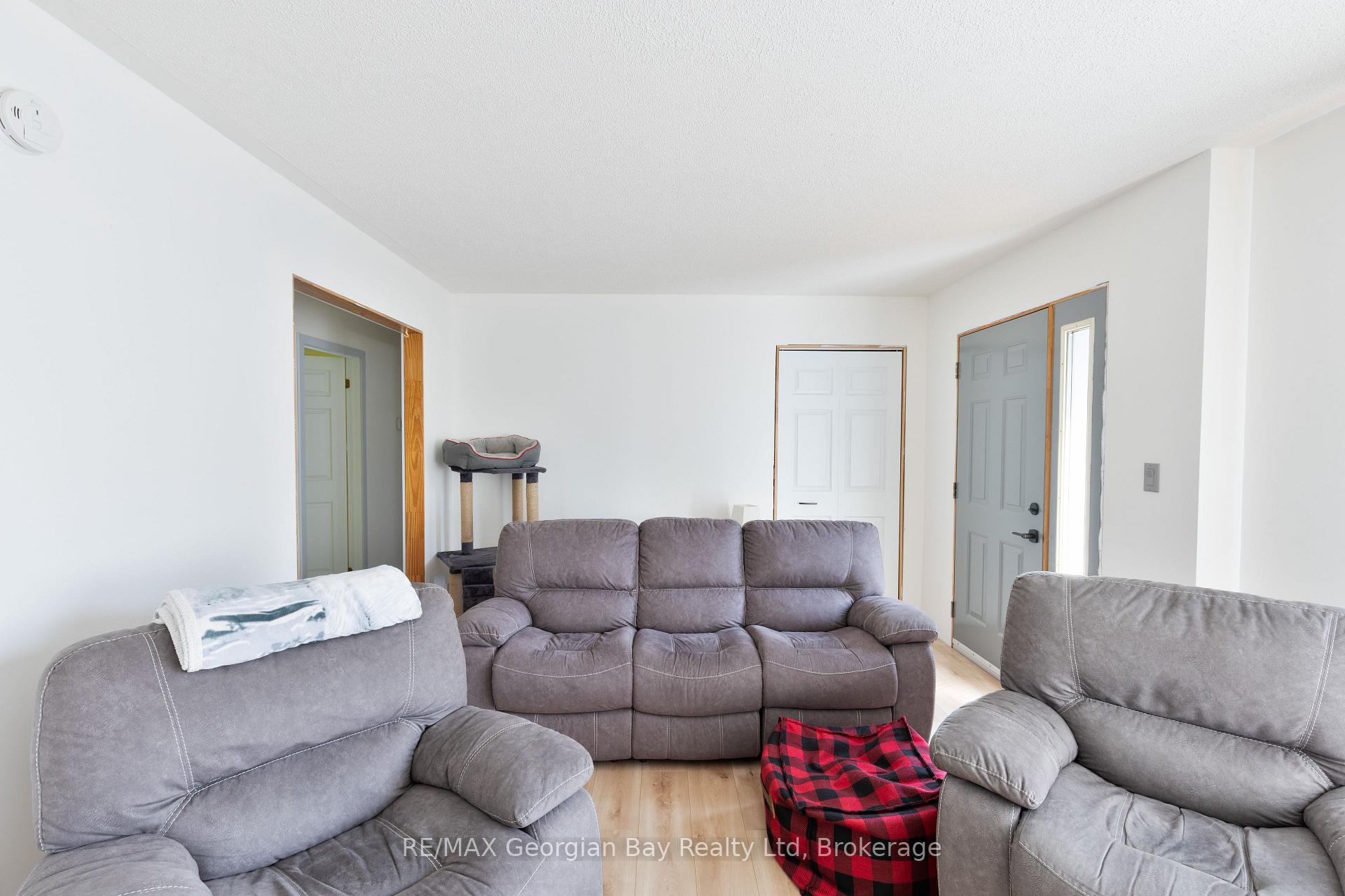 Photo 5 of 144 George Street, Tay, Victoria Harbour — HOMEH