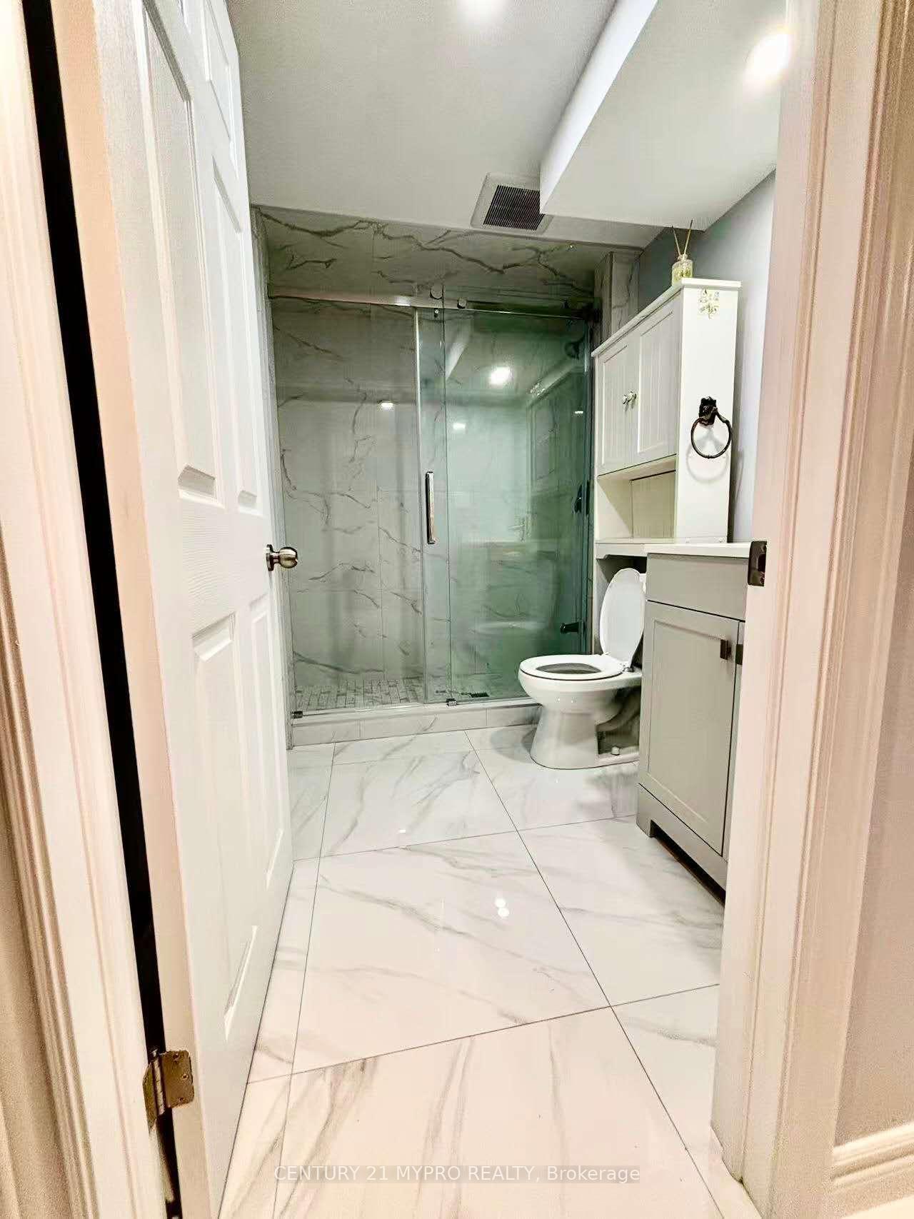 Photo 6 of Unit Basement, 56 Longwater Chase, Markham, Unionville — HOMEH