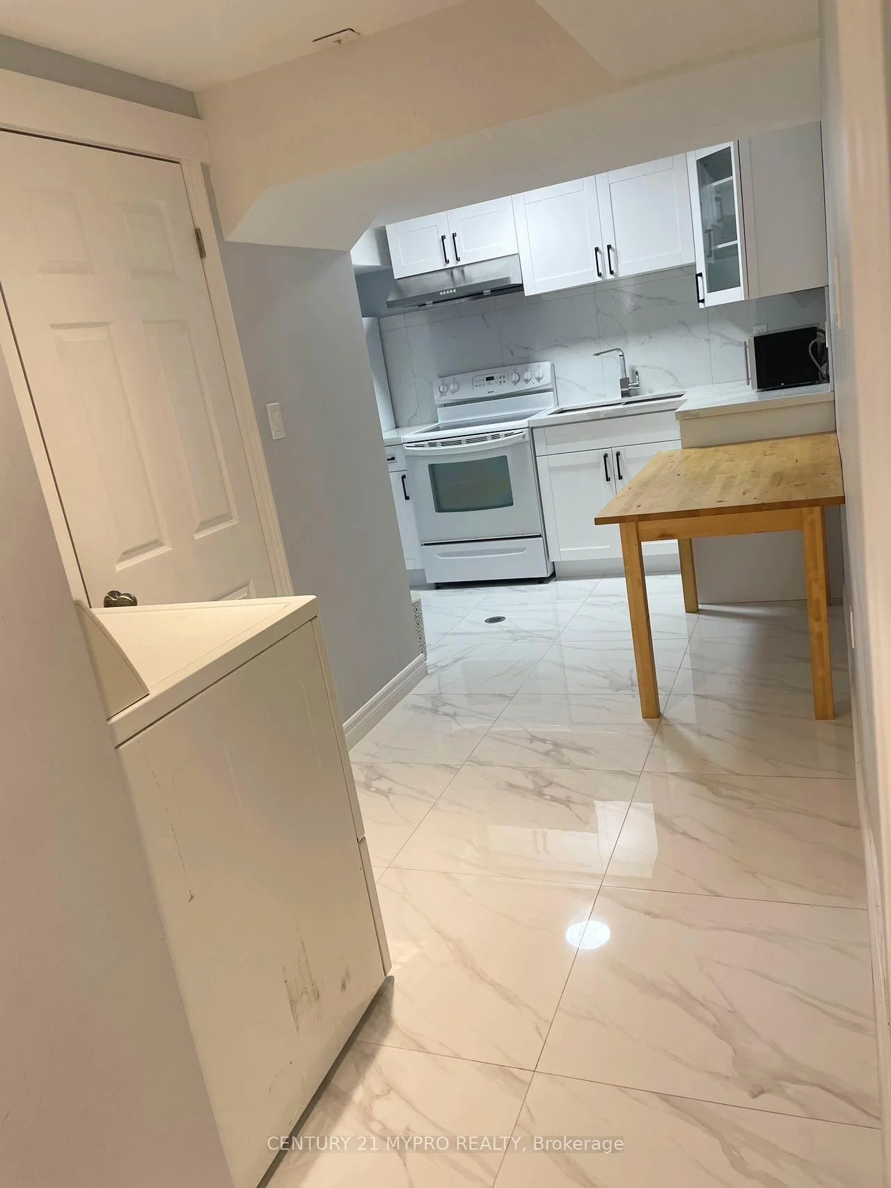 Photo 19 of Unit Basement, 56 Longwater Chase, Markham, Unionville — HOMEH