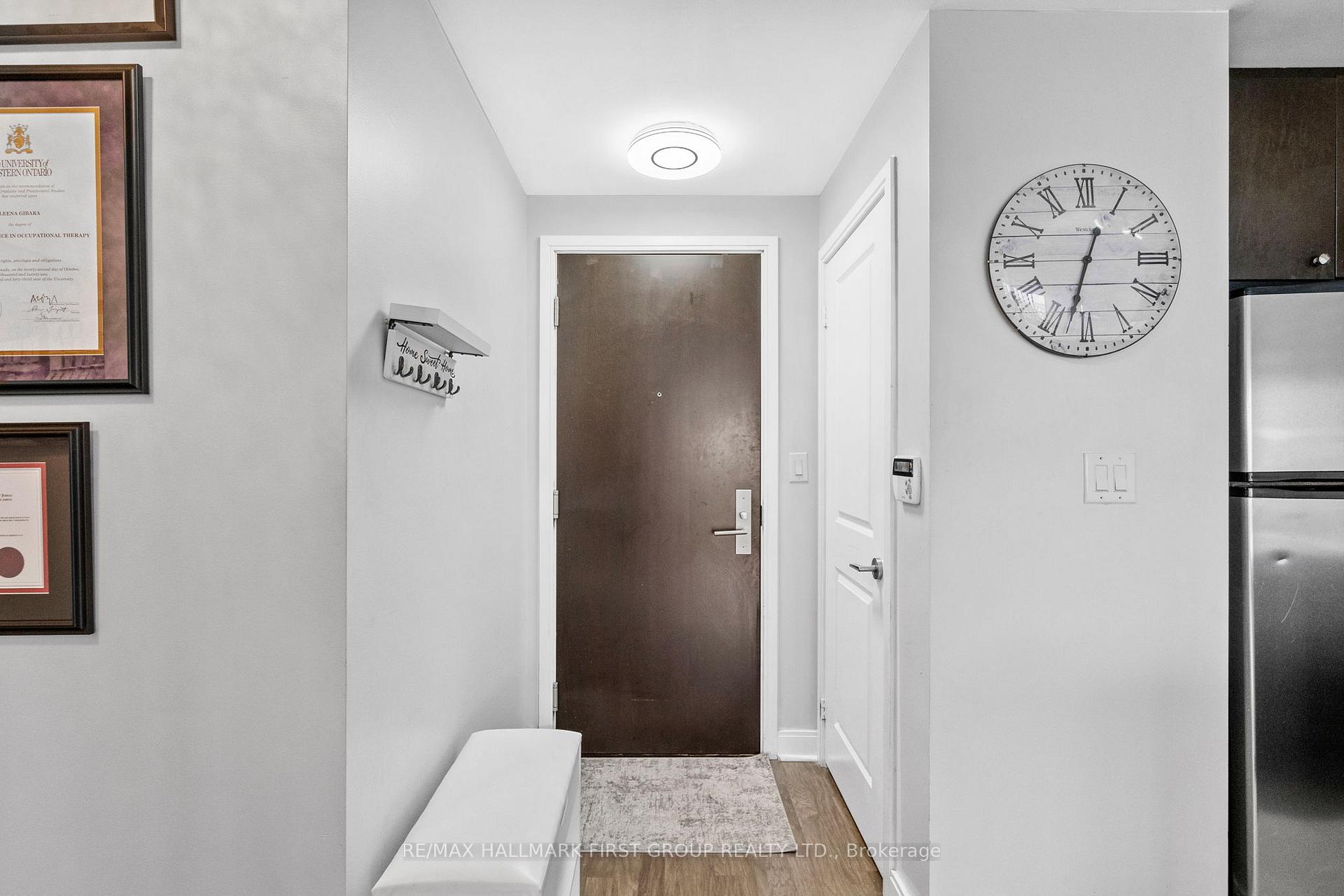 Photo 3 of Unit 3308, 60 Absolute Avenue, Mississauga, City Centre — HOMEH