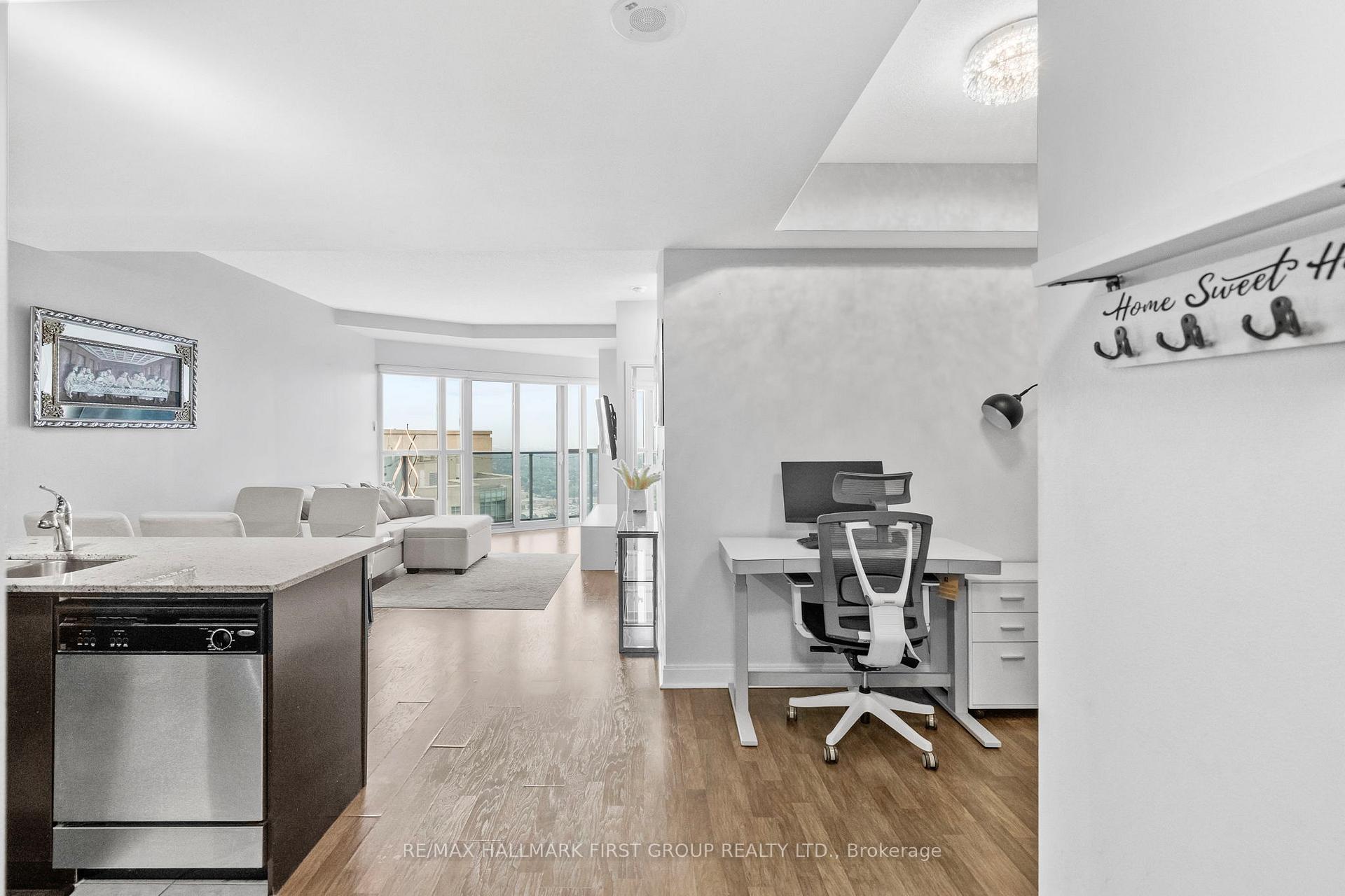 Photo 5 of Unit 3308, 60 Absolute Avenue, Mississauga, City Centre — HOMEH