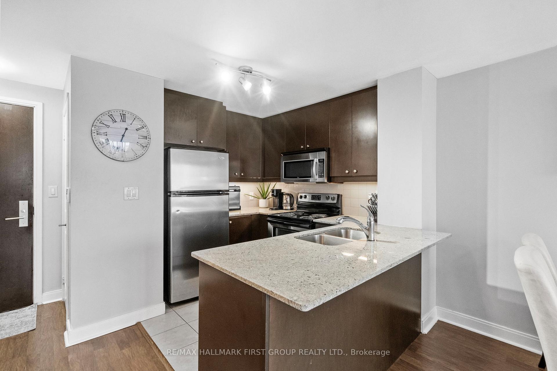 Photo 10 of Unit 3308, 60 Absolute Avenue, Mississauga, City Centre — HOMEH