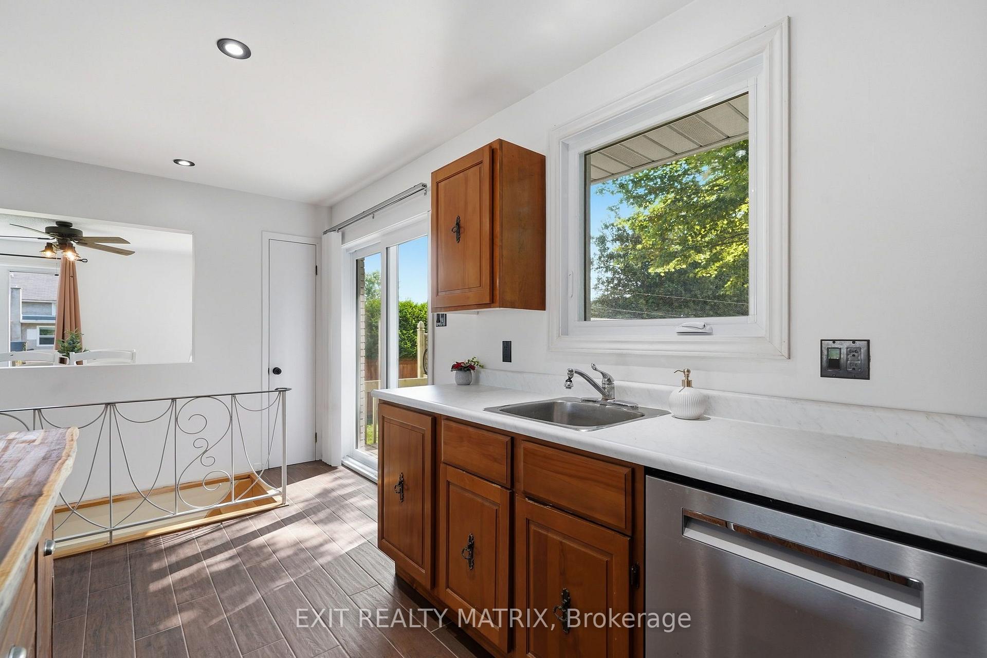 Photo 10 of 693 Cartier Street, Casselman, Casselman — HOMEH