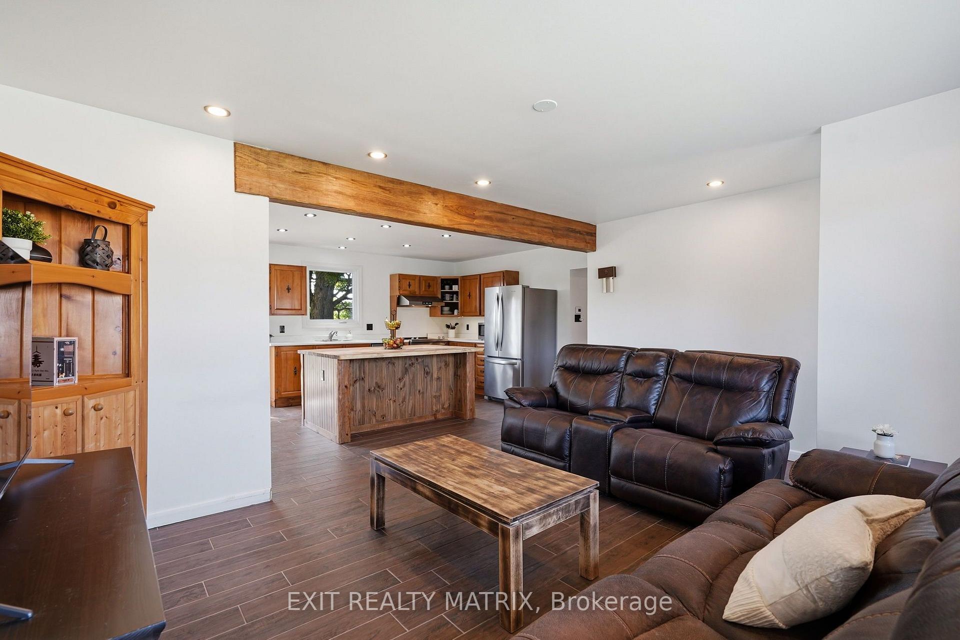 Photo 14 of 693 Cartier Street, Casselman, Casselman — HOMEH