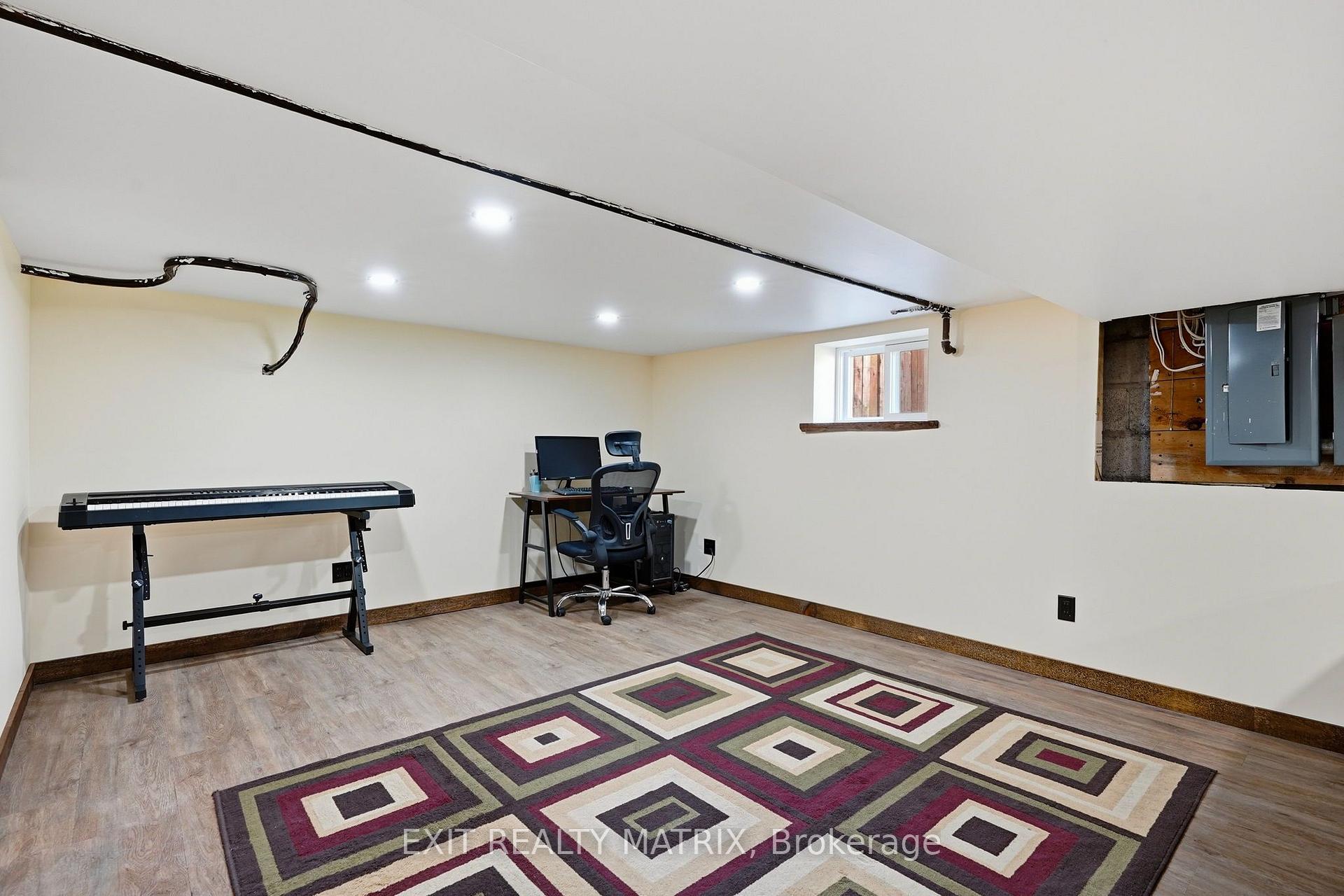Photo 25 of 693 Cartier Street, Casselman, Casselman — HOMEH