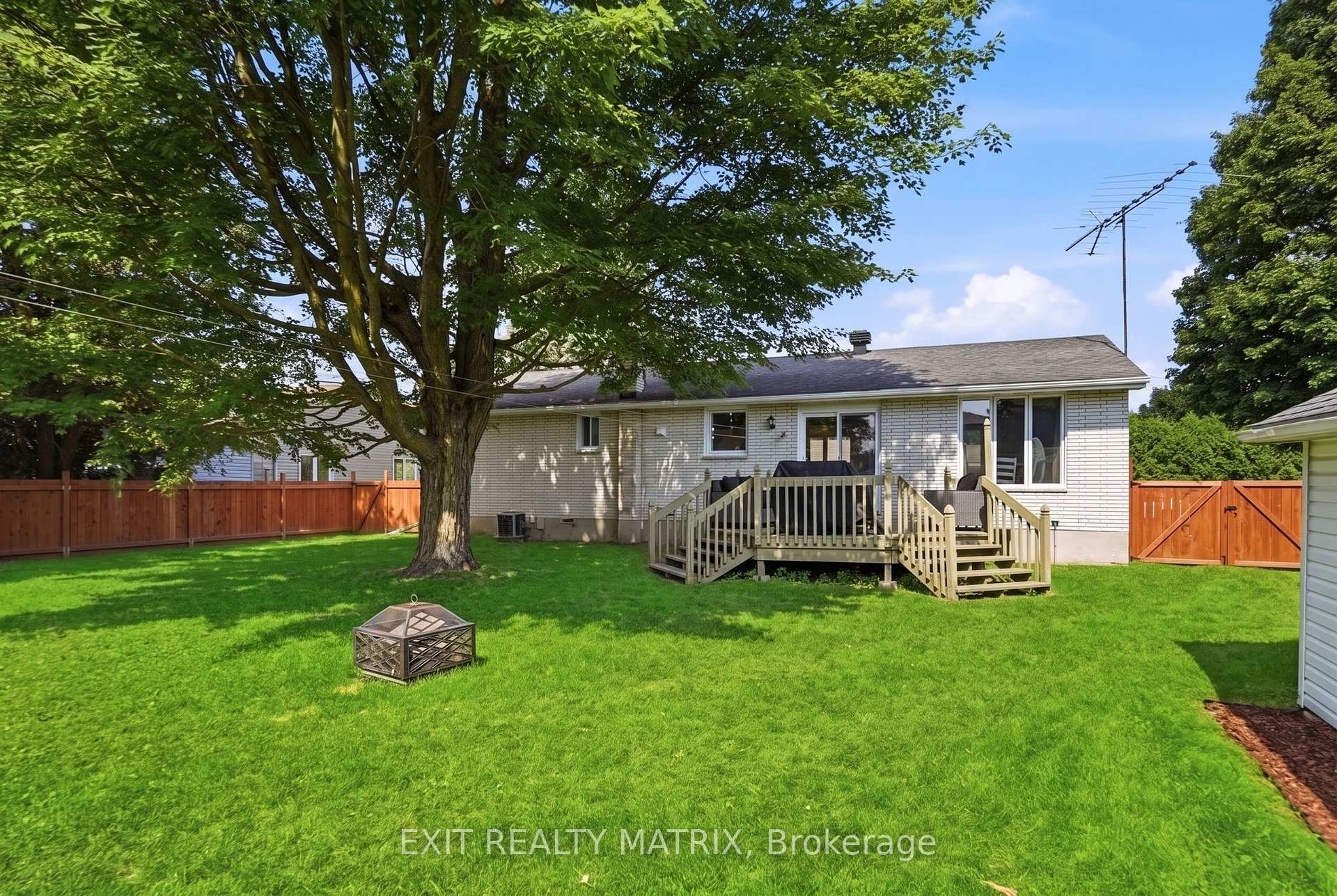 Photo 31 of 693 Cartier Street, Casselman, Casselman — HOMEH