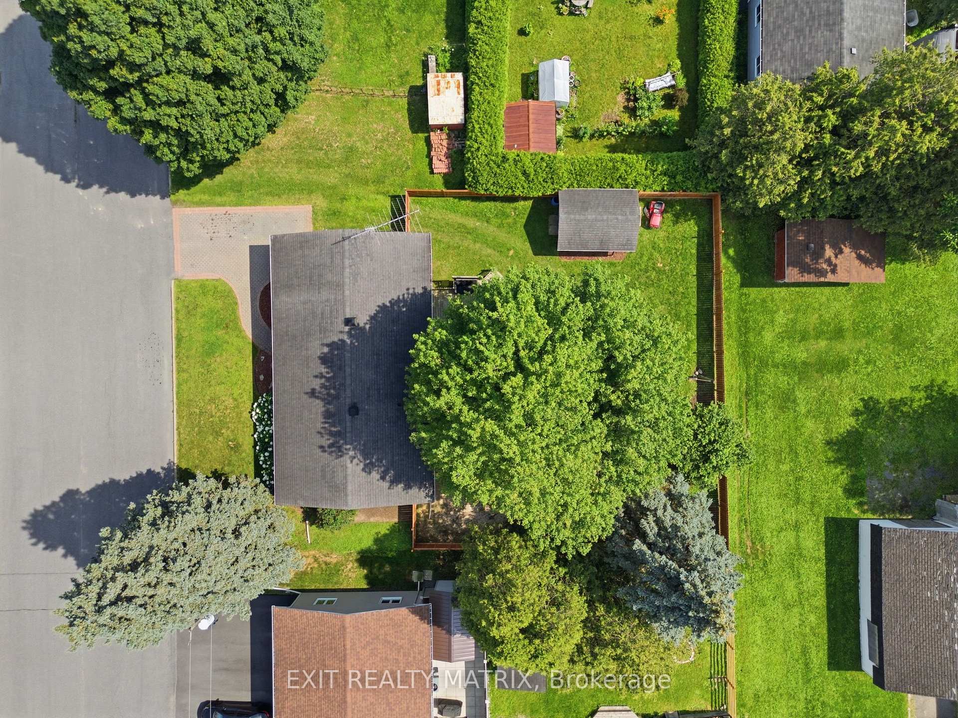 Photo 36 of 693 Cartier Street, Casselman, Casselman — HOMEH