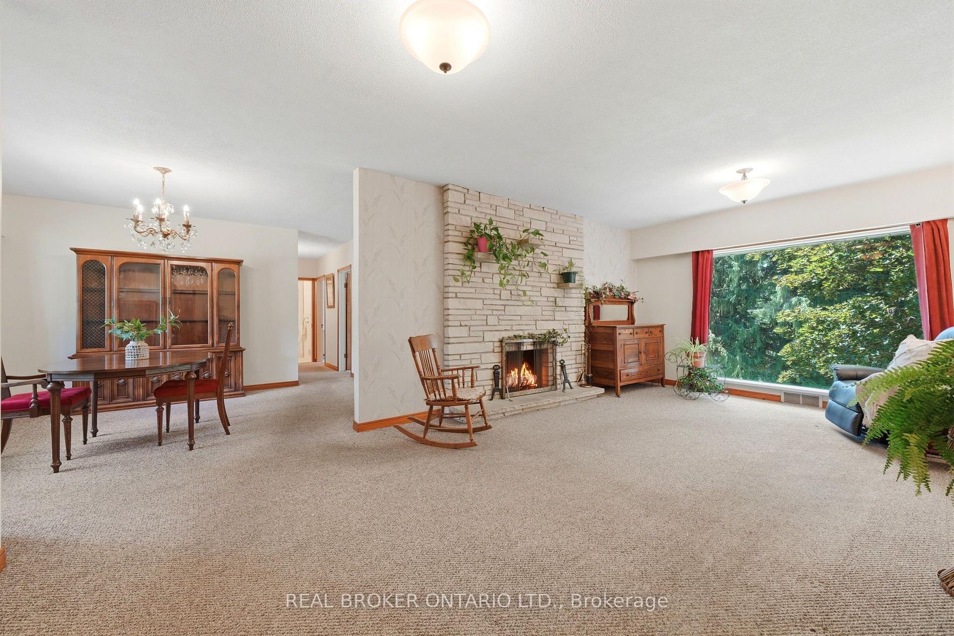 Photo 9 of 158 Diagonal Road, North Huron, Wingham — HOMEH