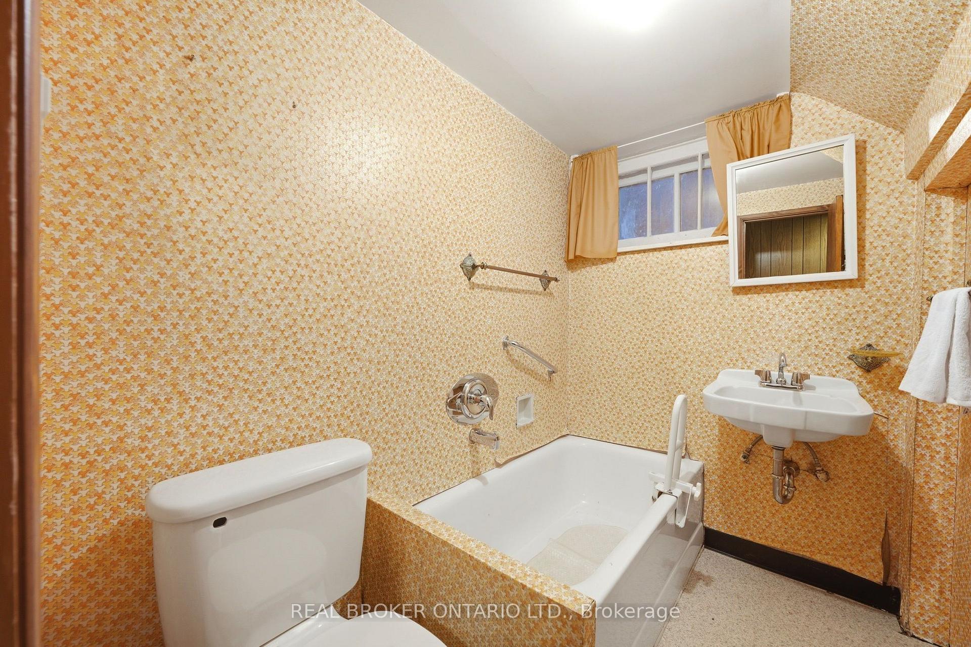 Photo 27 of 158 Diagonal Road, North Huron, Wingham — HOMEH