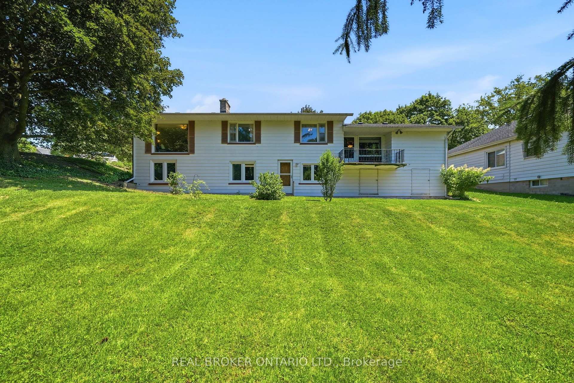 Photo 35 of 158 Diagonal Road, North Huron, Wingham — HOMEH