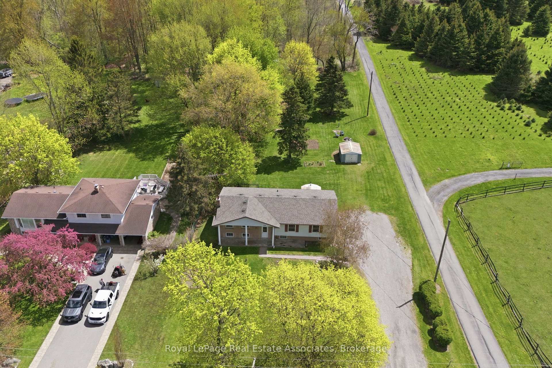 Photo 2 of 420 Concession 5 Road W, Hamilton, Rural Flamborough — HOMEH
