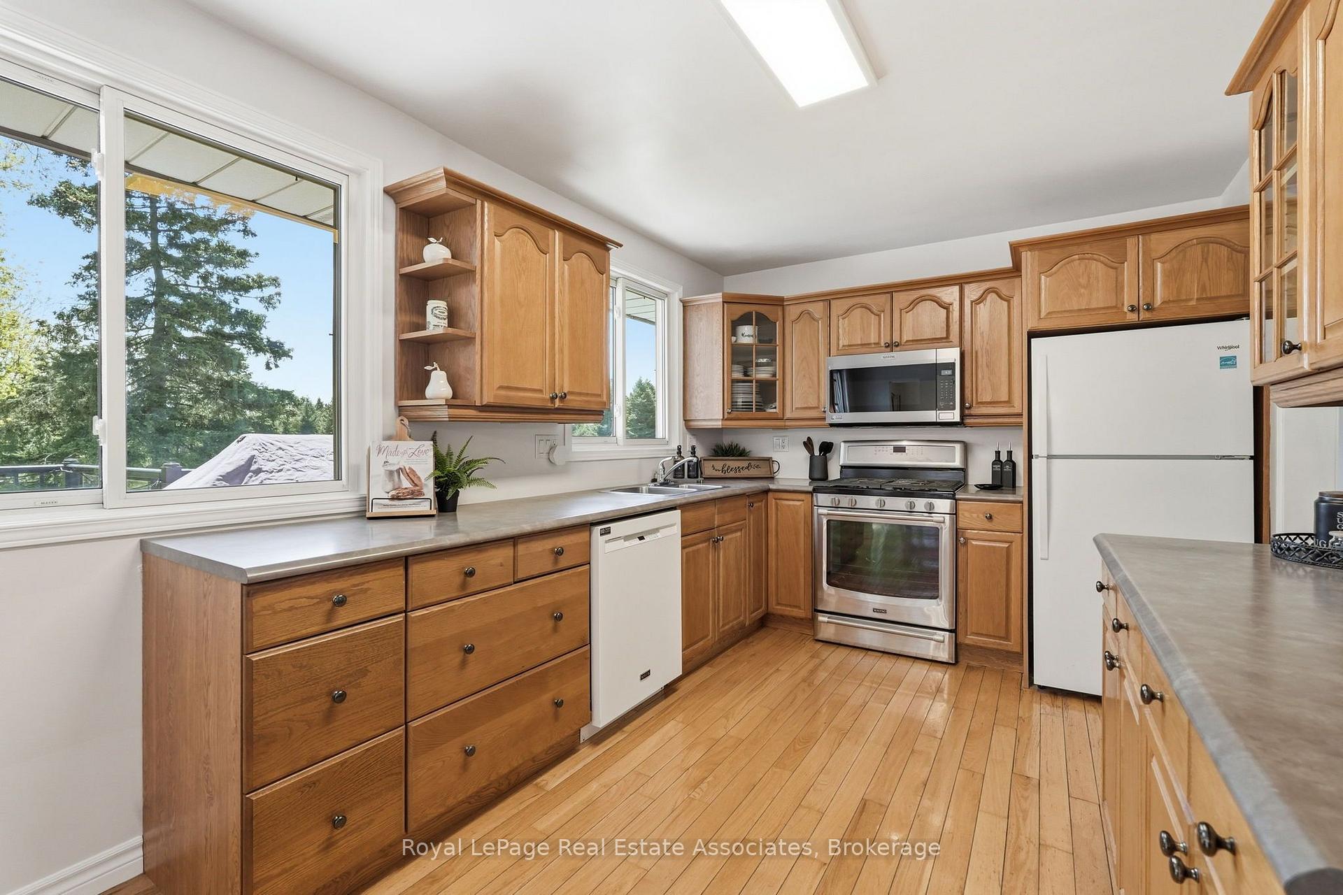 Photo 13 of 420 Concession 5 Road W, Hamilton, Rural Flamborough — HOMEH