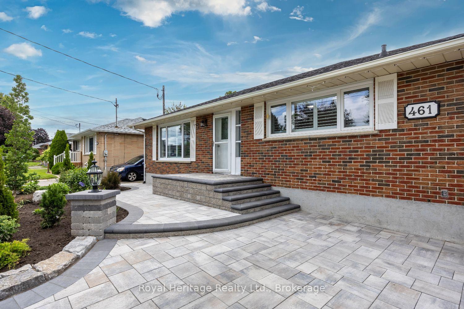 Photo 2 of 461 Gibbons Street, Oshawa, McLaughlin — HOMEH