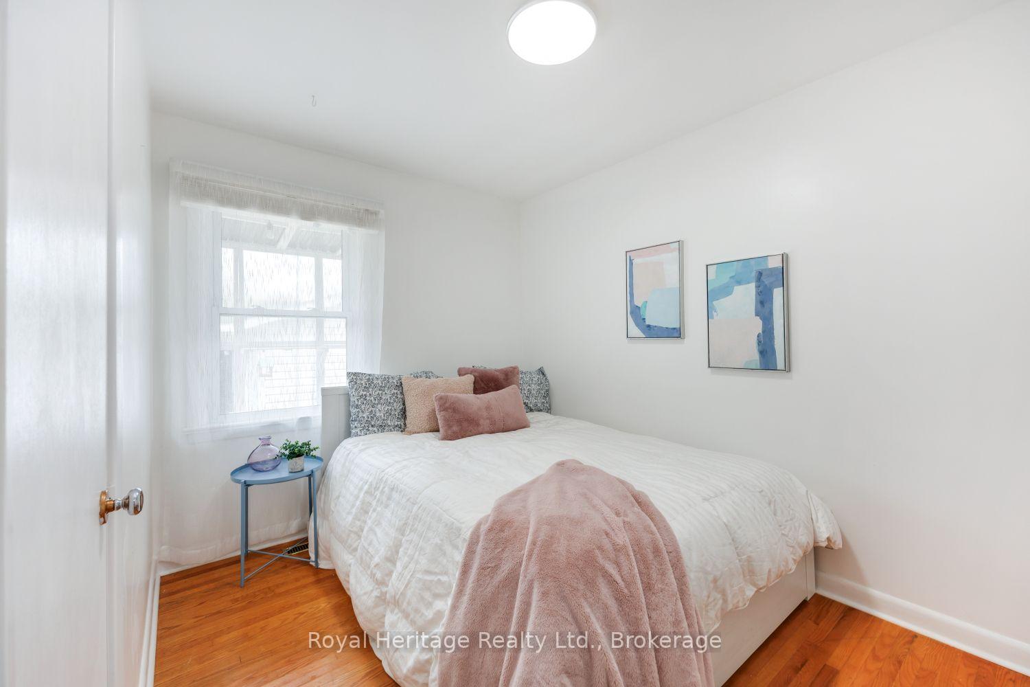Photo 11 of 461 Gibbons Street, Oshawa, McLaughlin — HOMEH