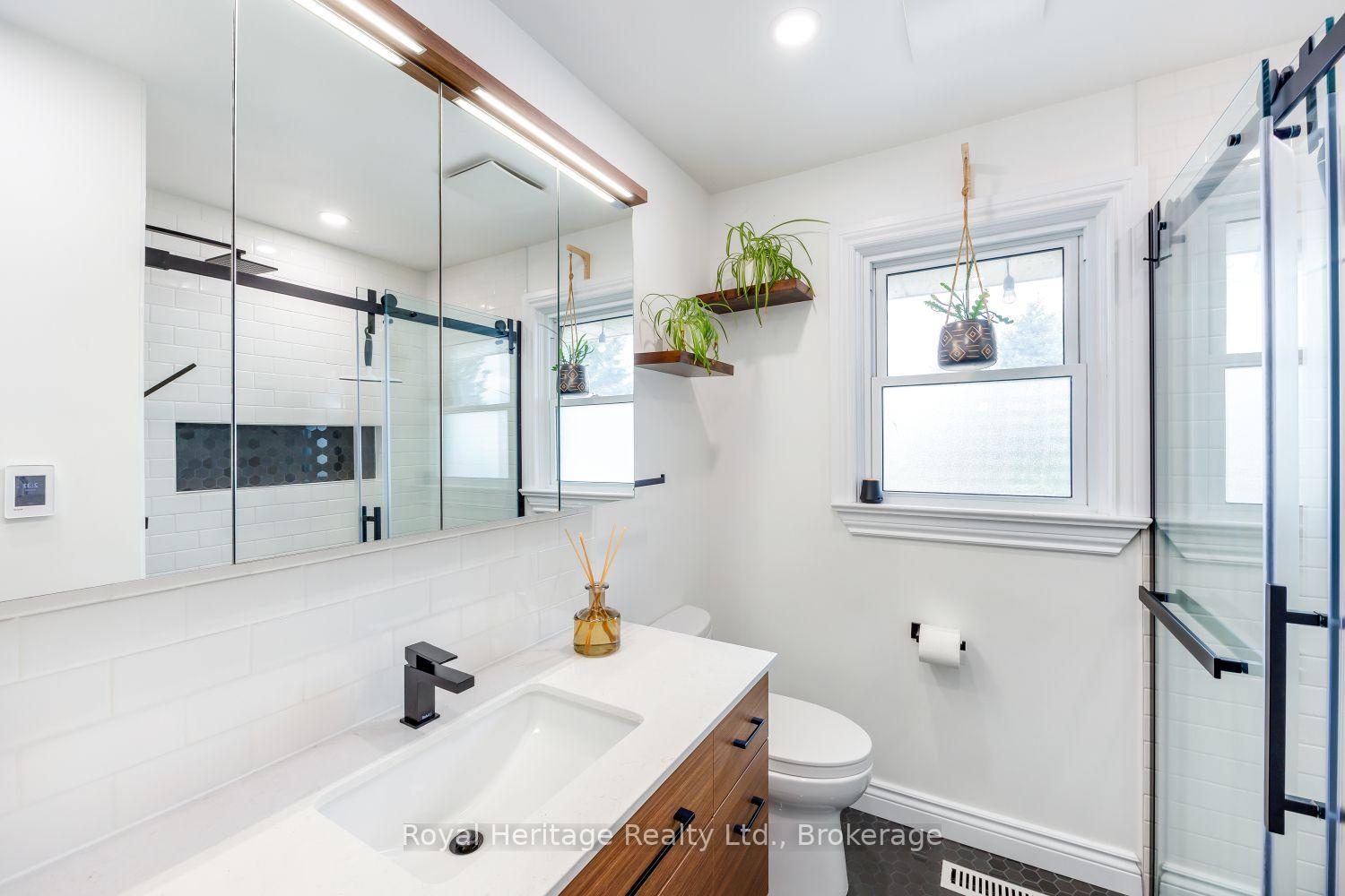 Photo 15 of 461 Gibbons Street, Oshawa, McLaughlin — HOMEH