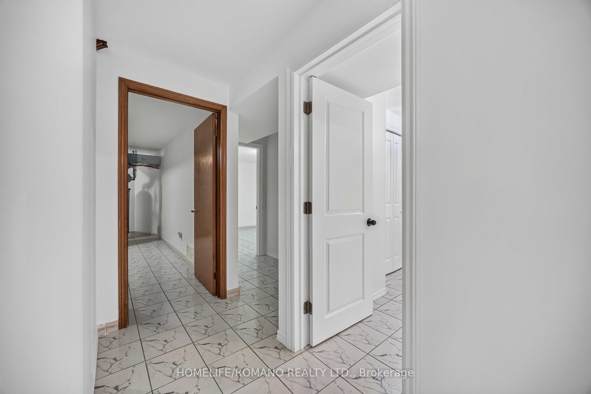Photo 22 of Unit Bsmt, 61 Gas Light Crescent, Vaughan, East Woodbridge — HOMEH