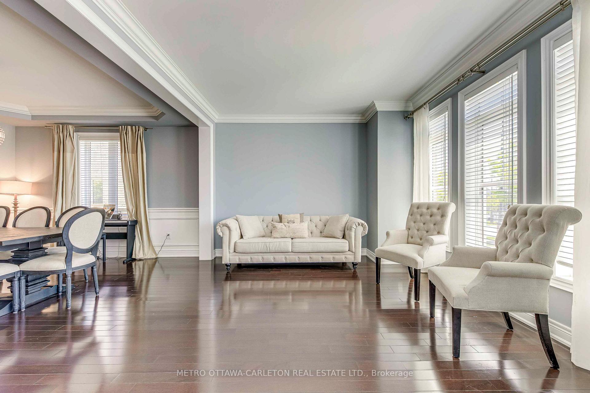 Photo 4 of 13 Franmar Road, Brampton, Credit Valley — HOMEH